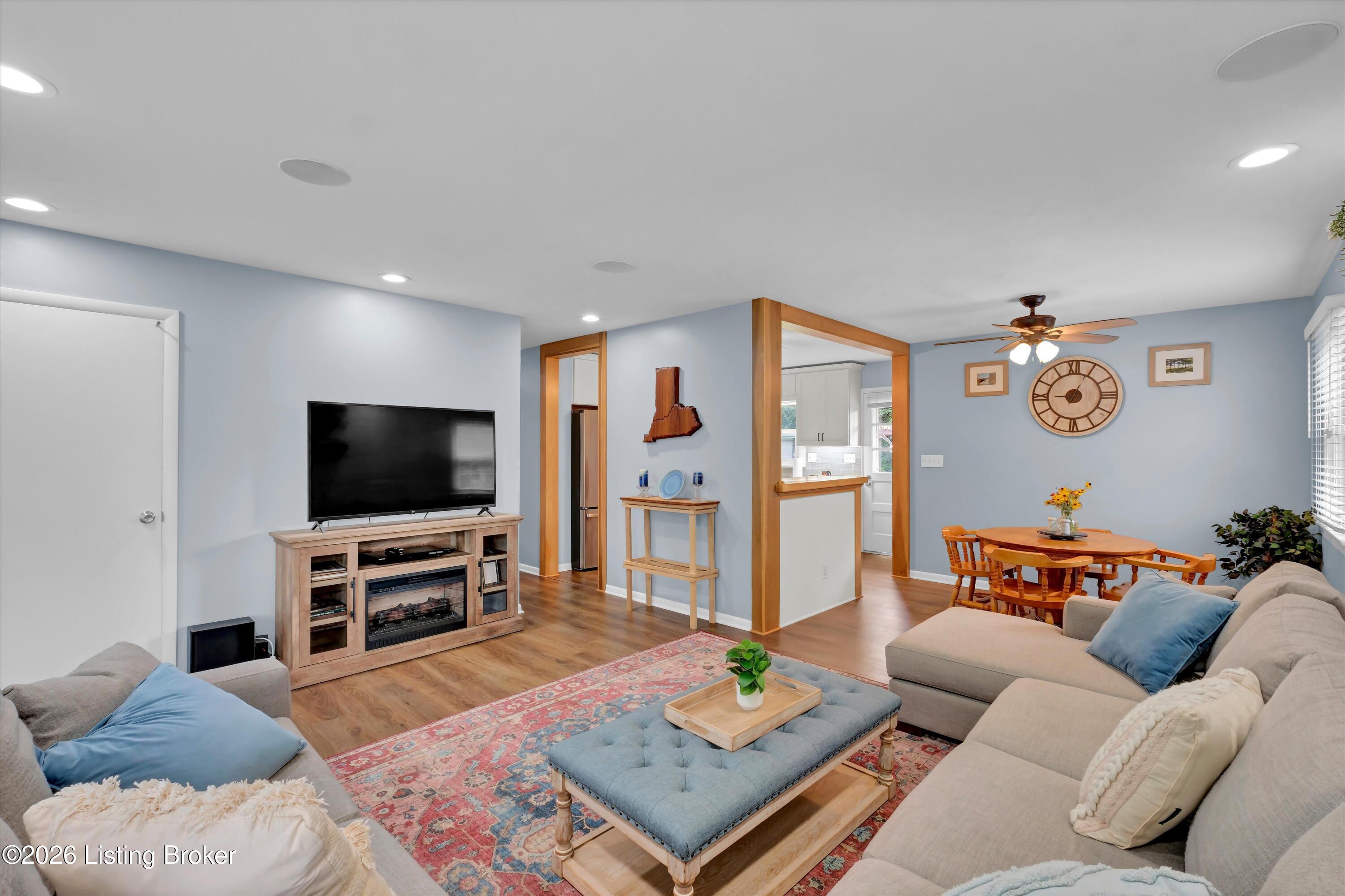 3511 Autumn Way Property Photo 8