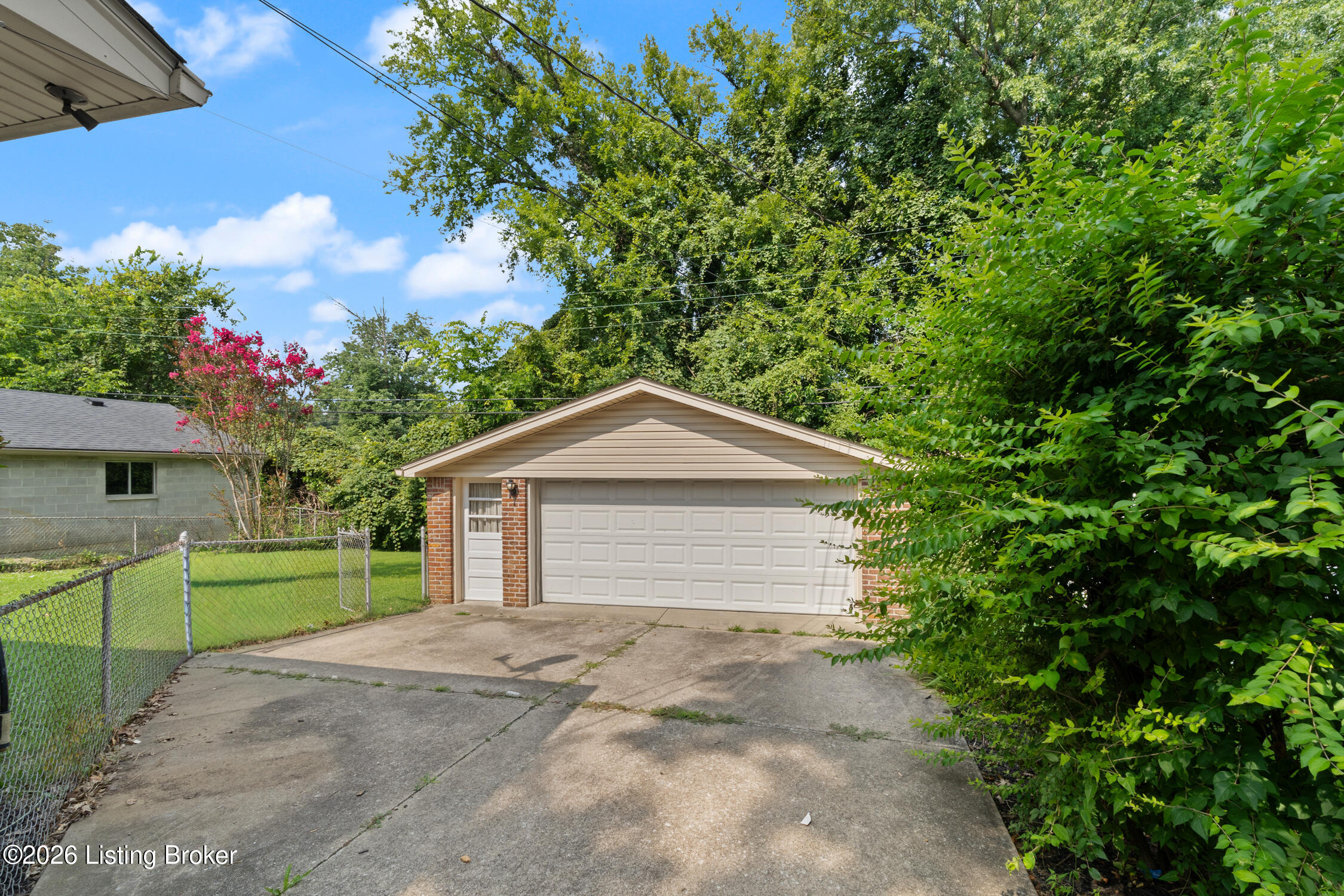 3604 Ethelwood Dr Property Photo 4
