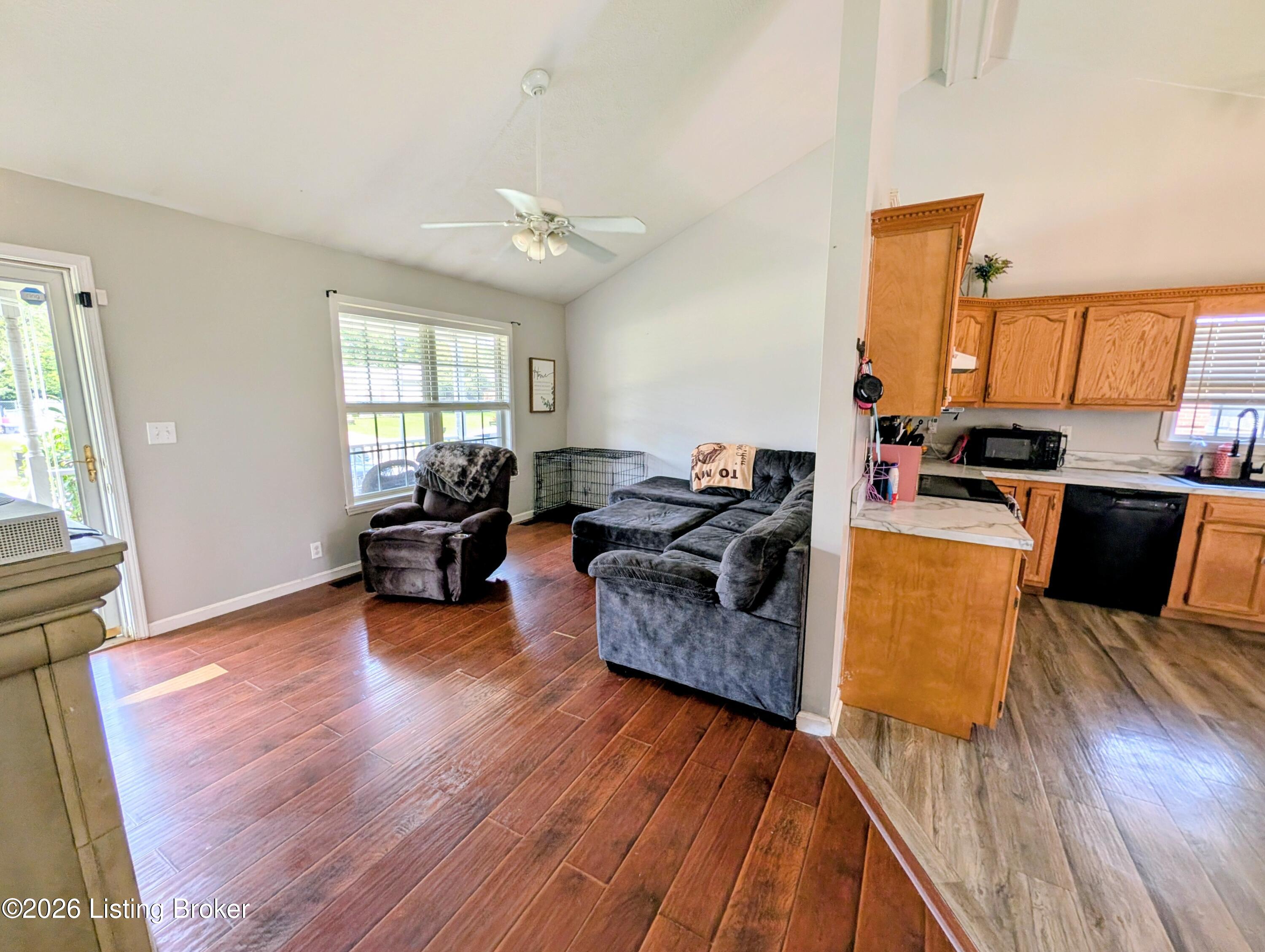 352 River Trace Property Photo 7