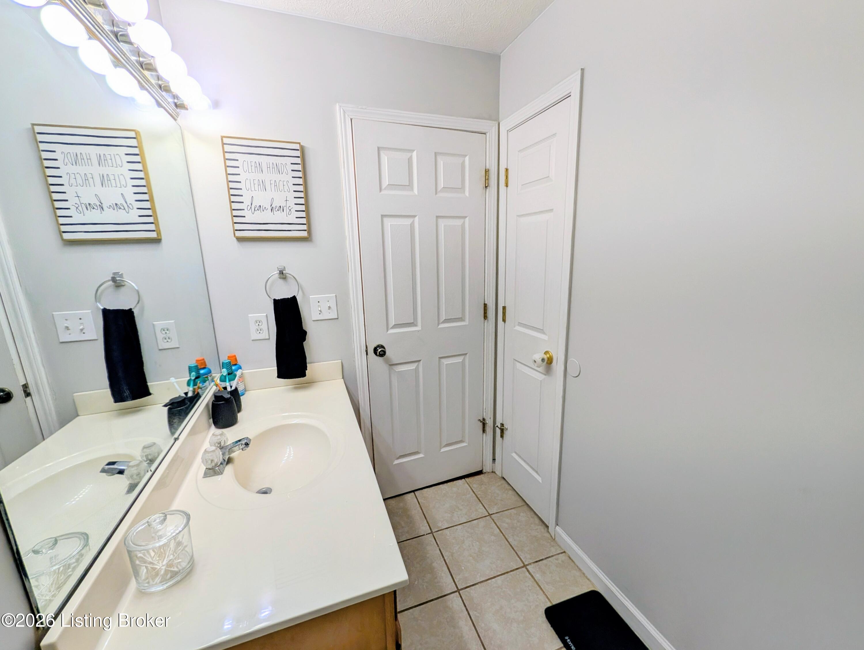 352 River Trace Property Photo 9