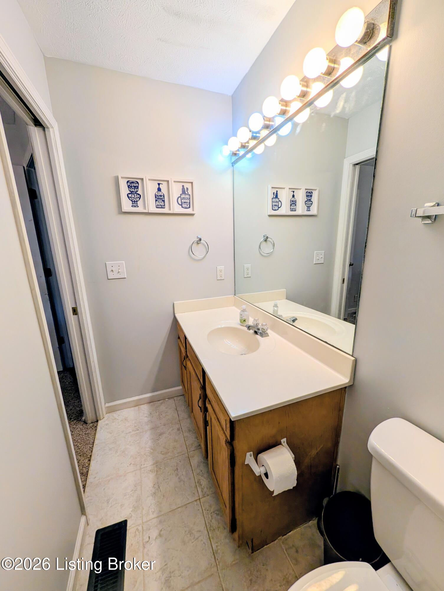 352 River Trace Property Photo 14