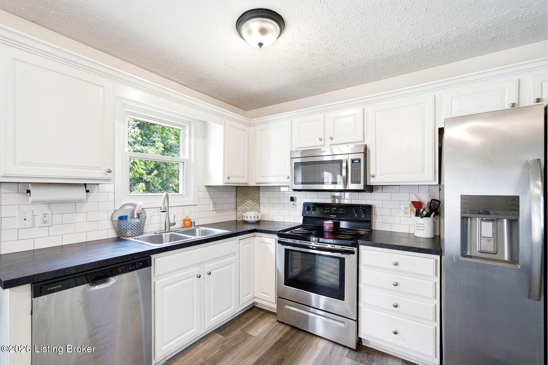 328 Deer Park Way Property Photo 14
