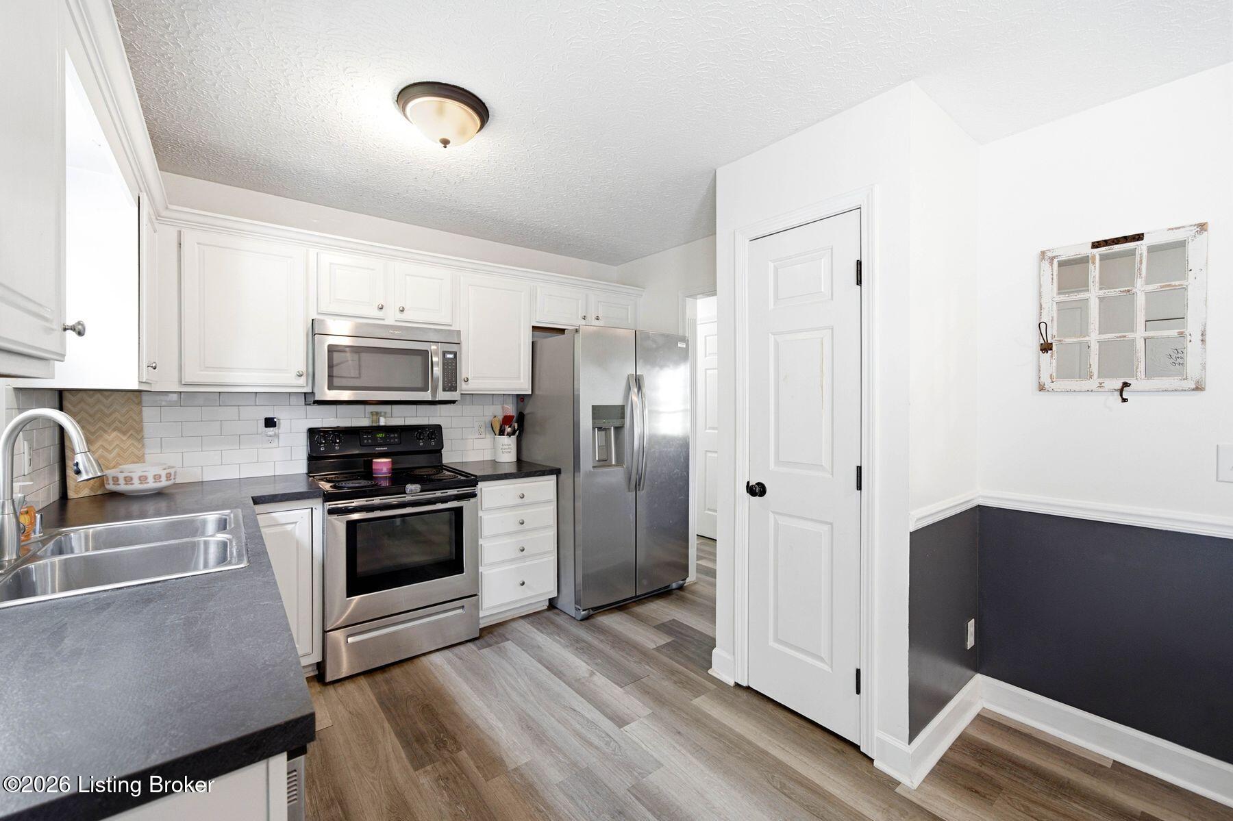328 Deer Park Way Property Photo 15