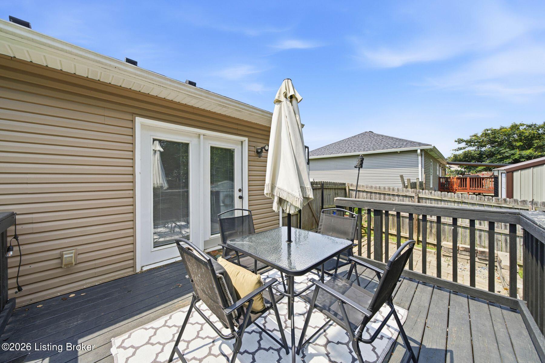 328 Deer Park Way Property Photo 32