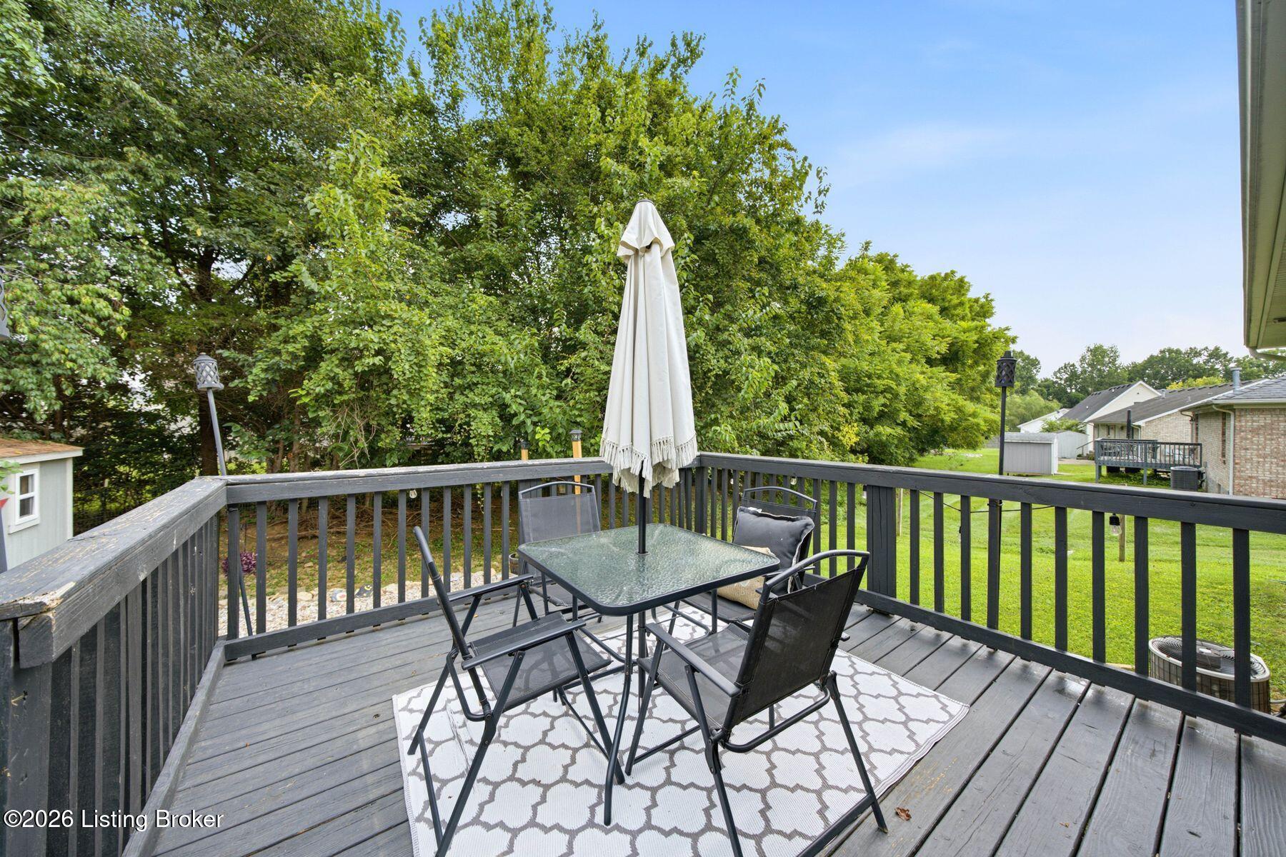 328 Deer Park Way Property Photo 33
