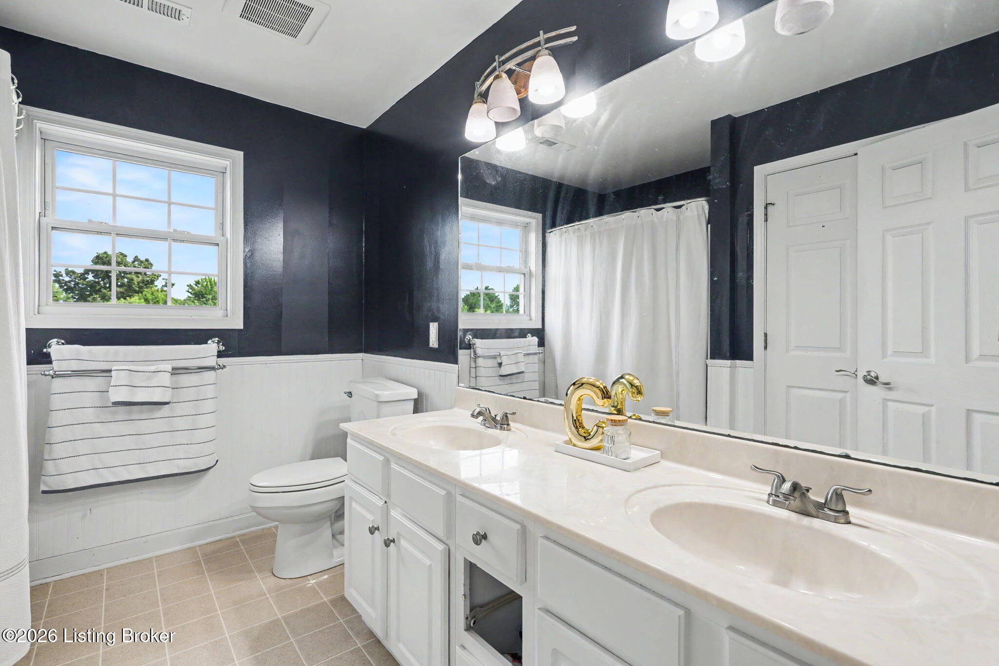 5103 Fox Run Rd Property Photo 29