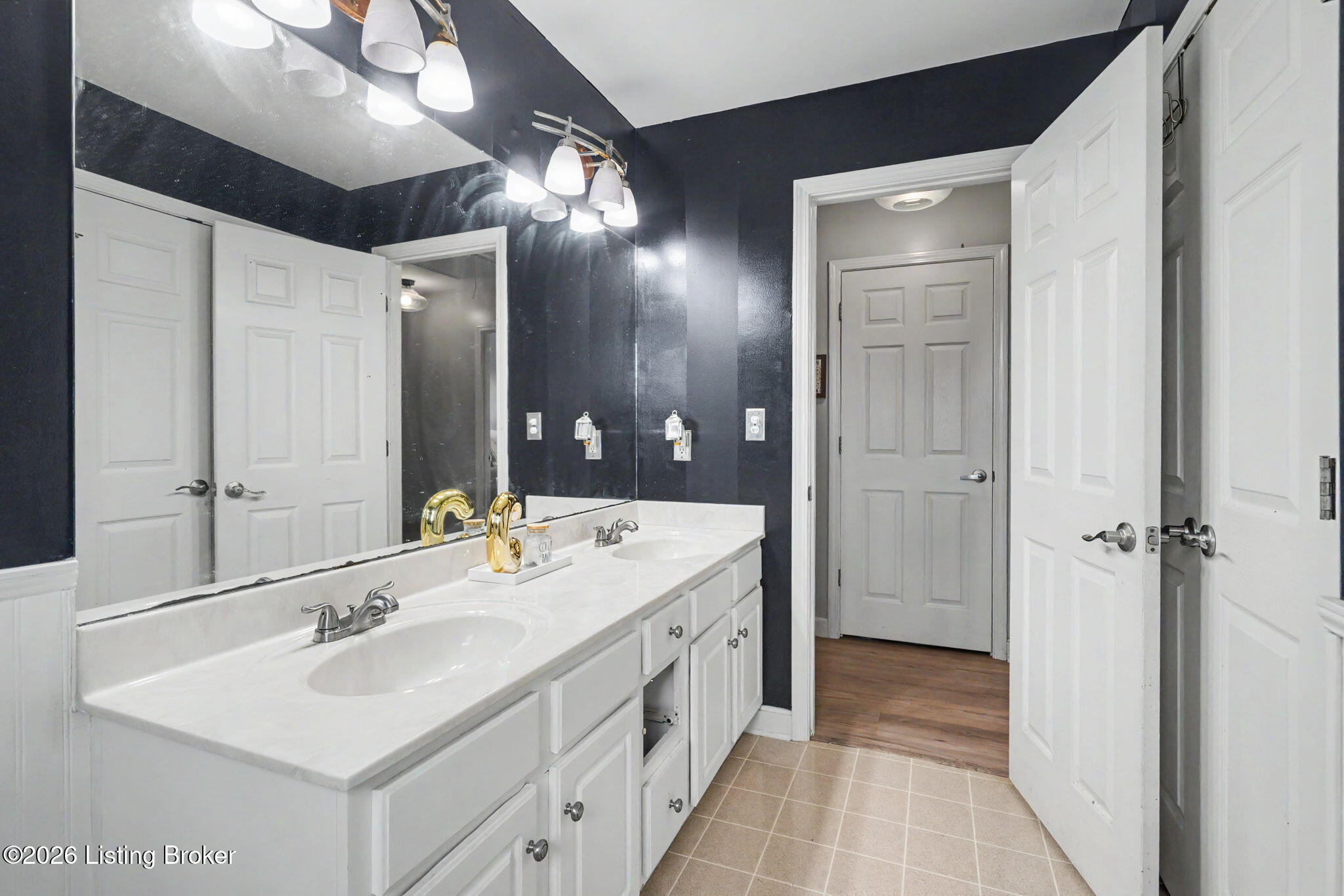 5103 Fox Run Rd Property Photo 30