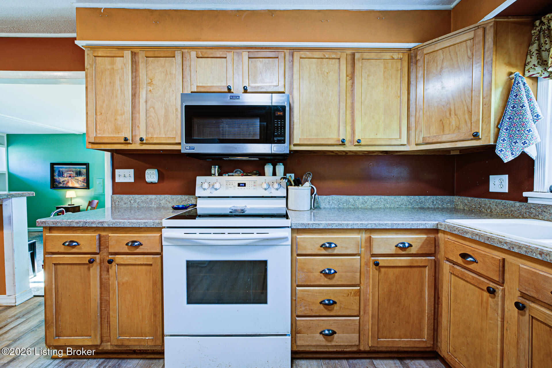 5502 Deering Heights Dr Property Photo 10