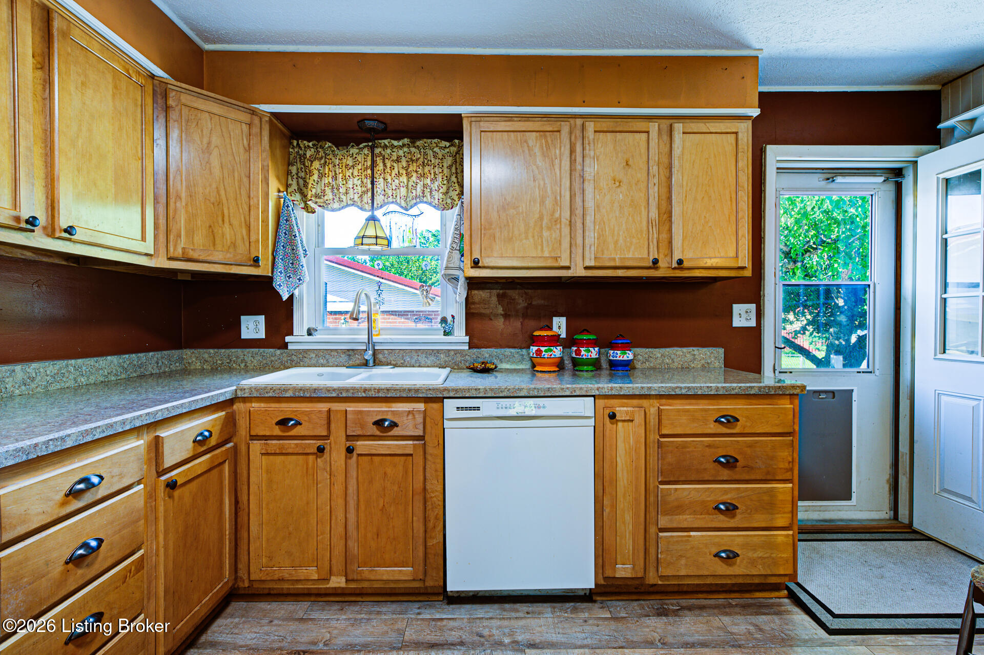 5502 Deering Heights Dr Property Photo 11
