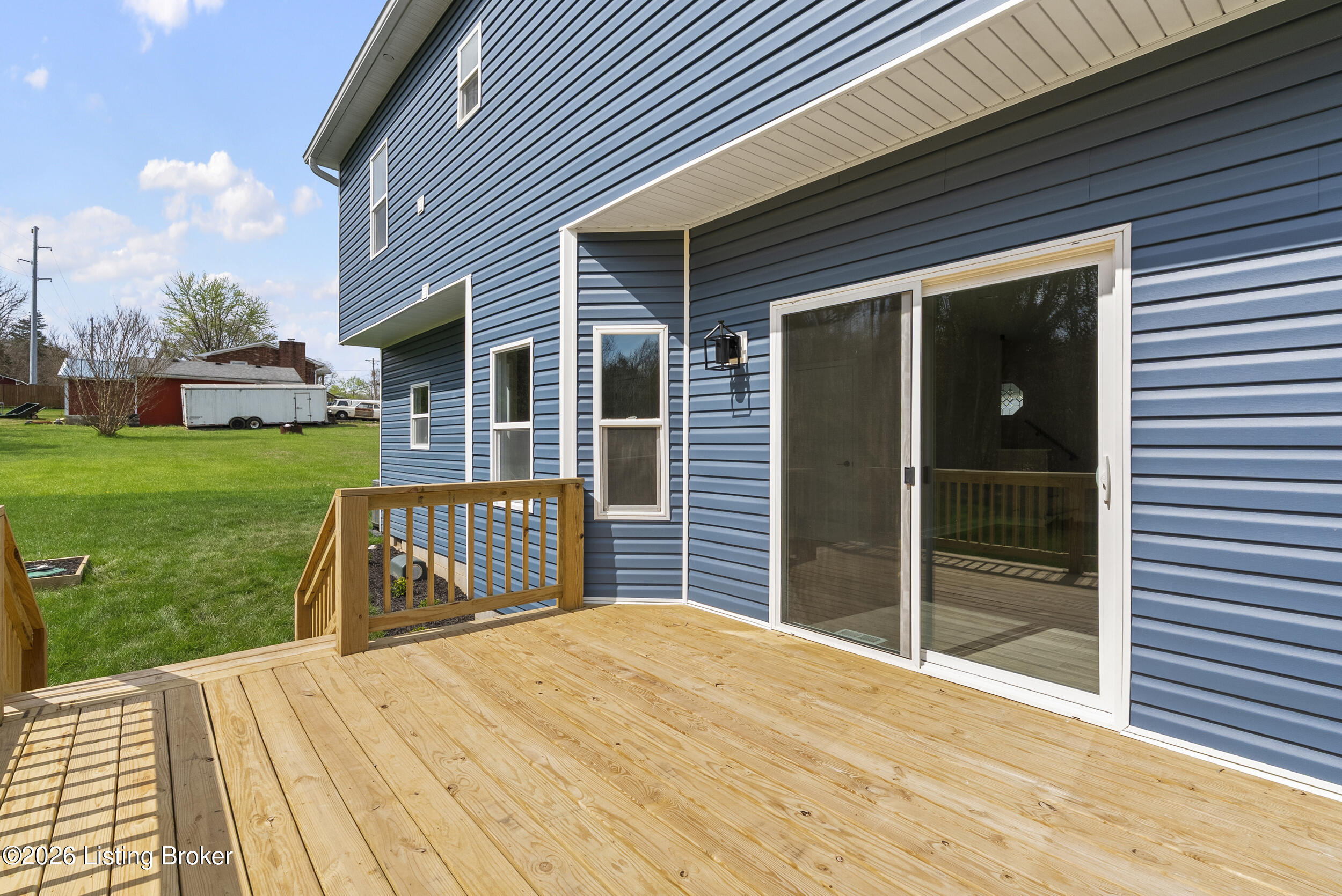 559 Ford Dr Property Photo 4