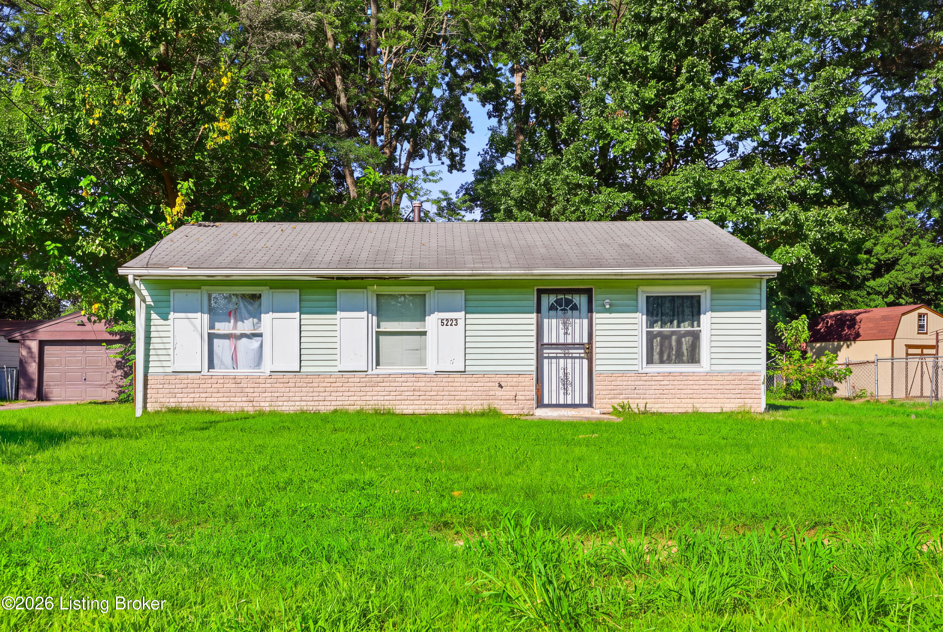 5223 Yew Ln Property Photo 1