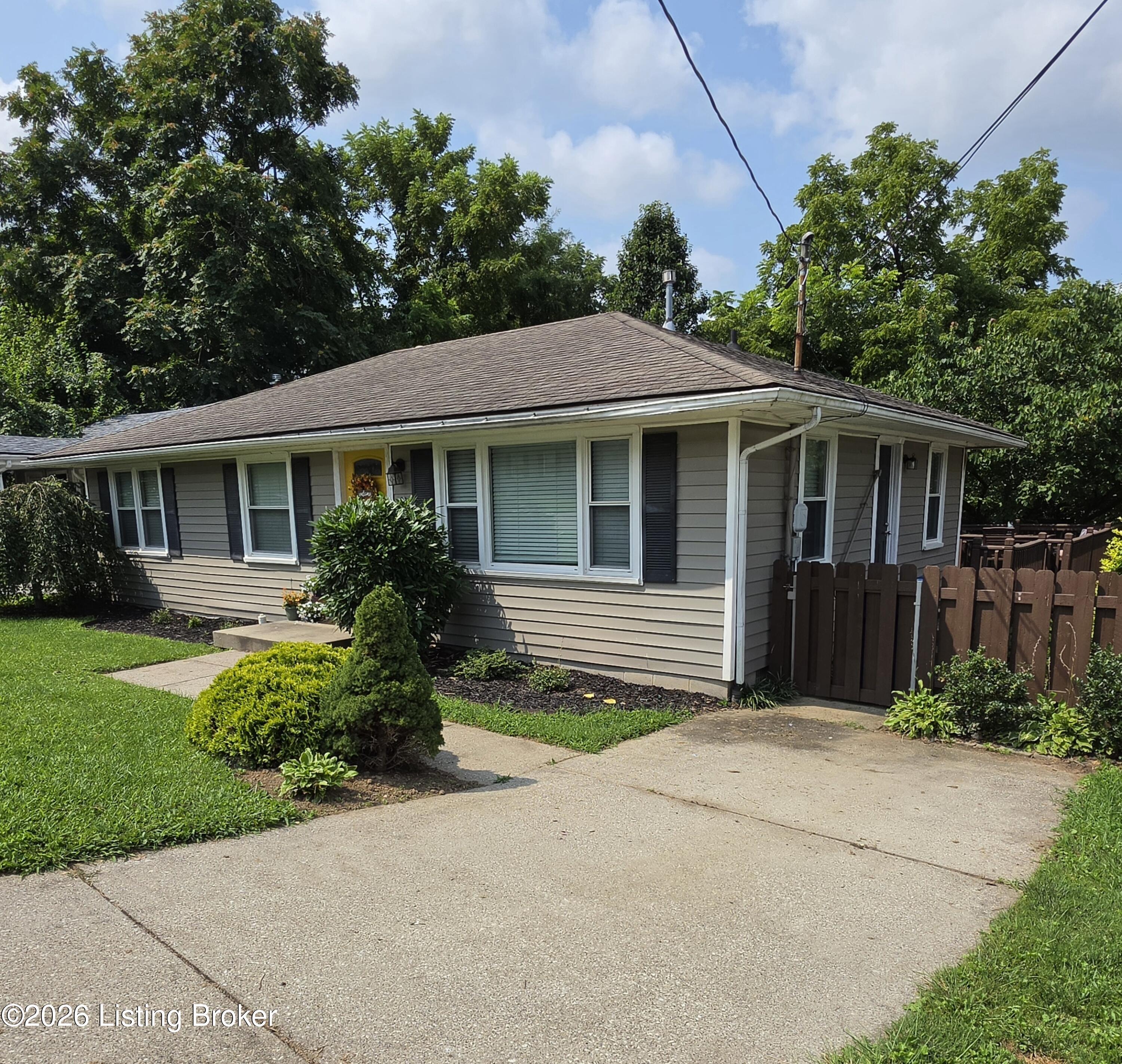 606 Plainview Ave Property Photo 3