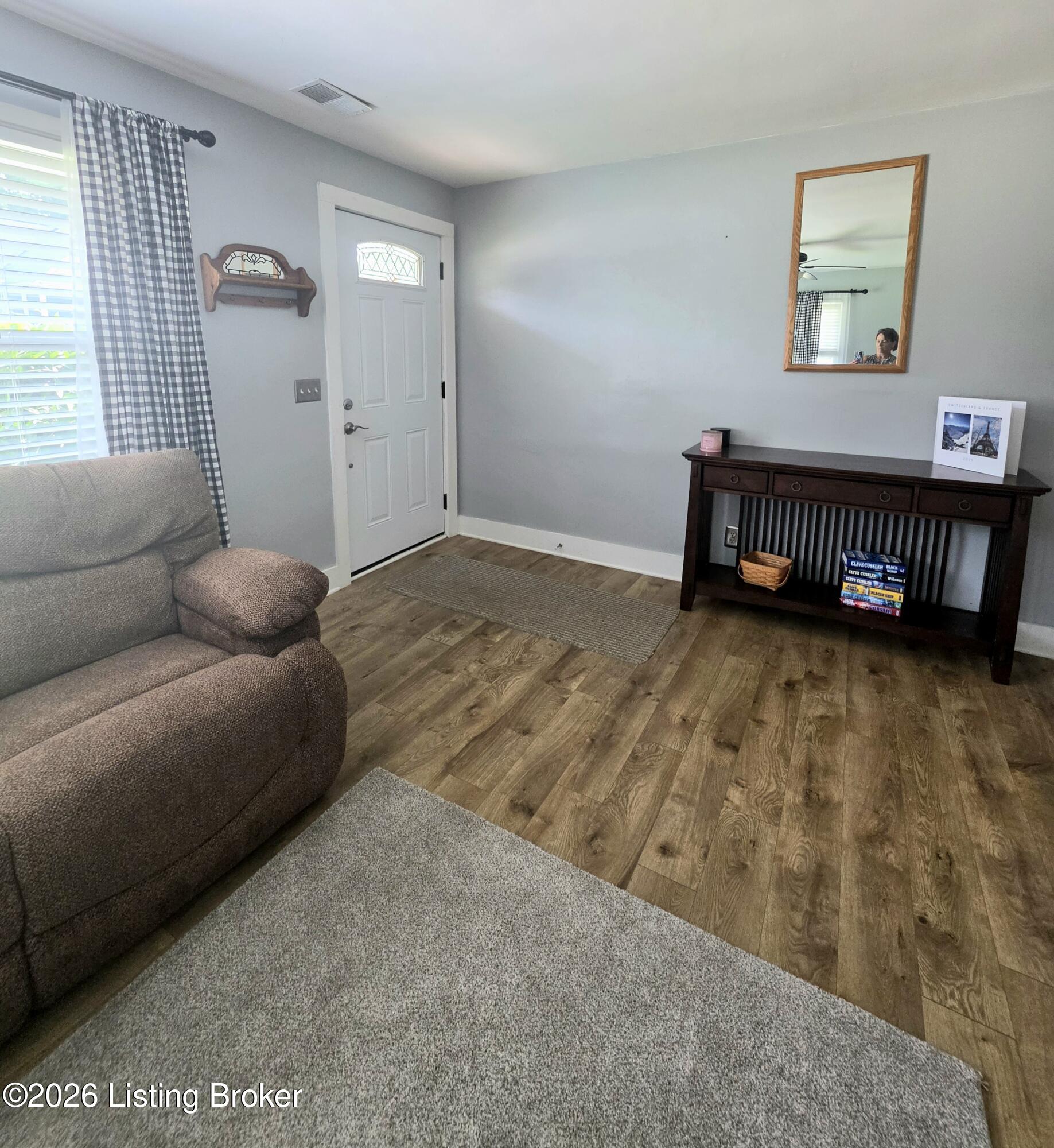 606 Plainview Ave Property Photo 6
