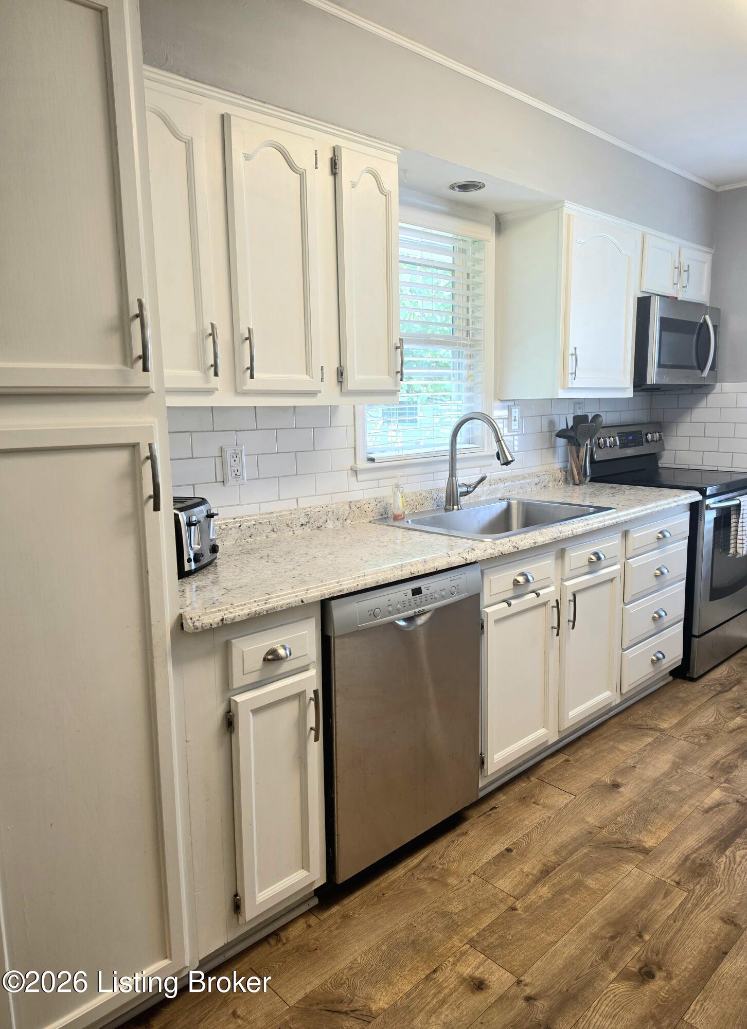 606 Plainview Ave Property Photo 15