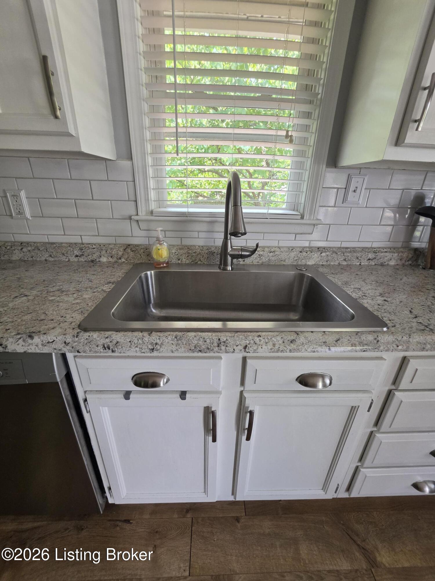 606 Plainview Ave Property Photo 16