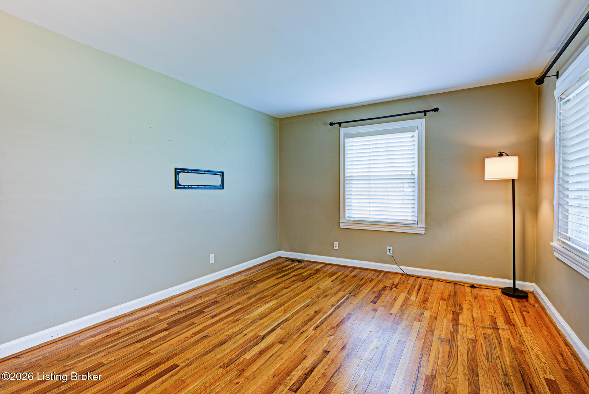 3008 Louisa Ave Property Photo 4
