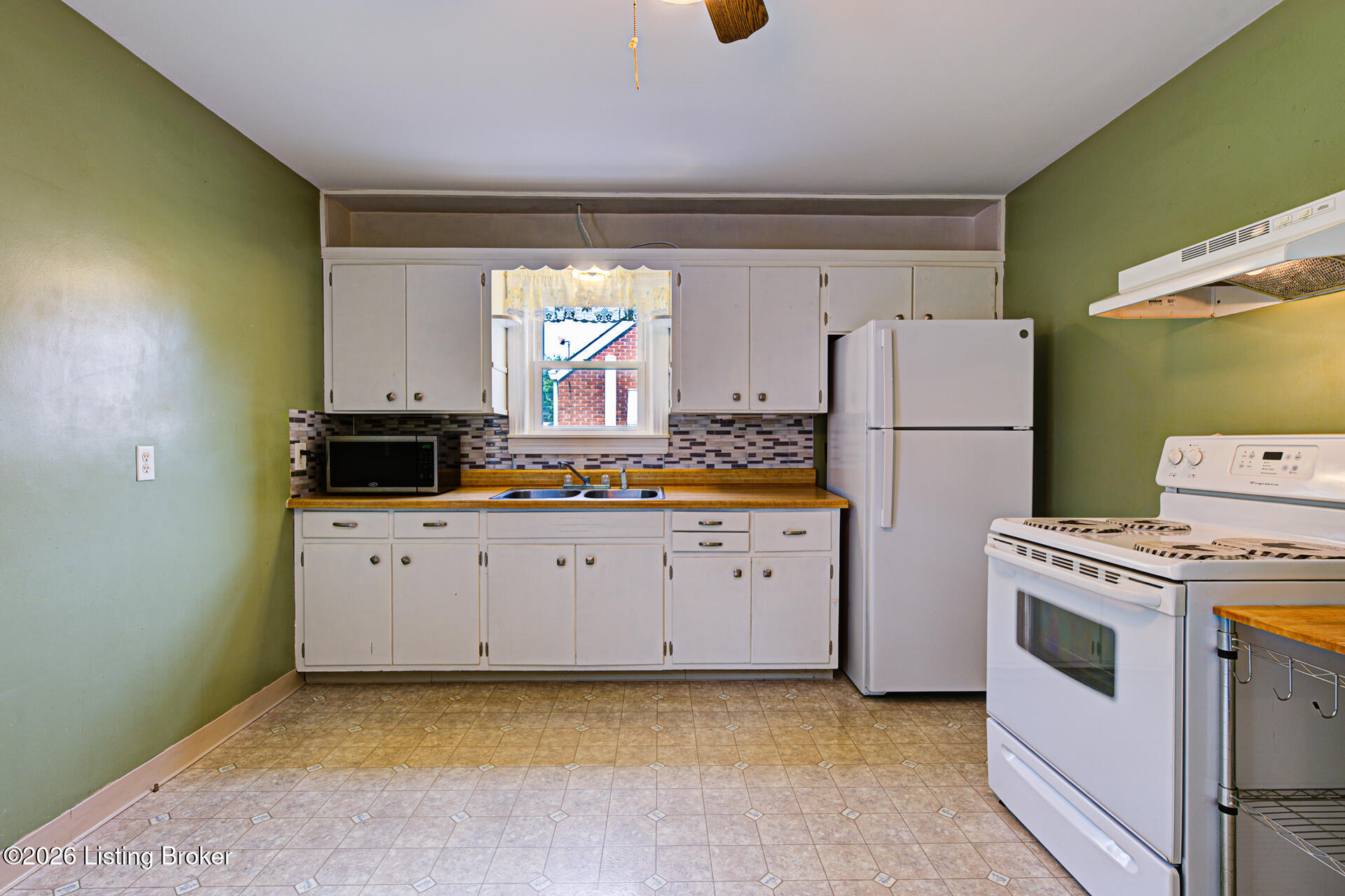 3008 Louisa Ave Property Photo 8