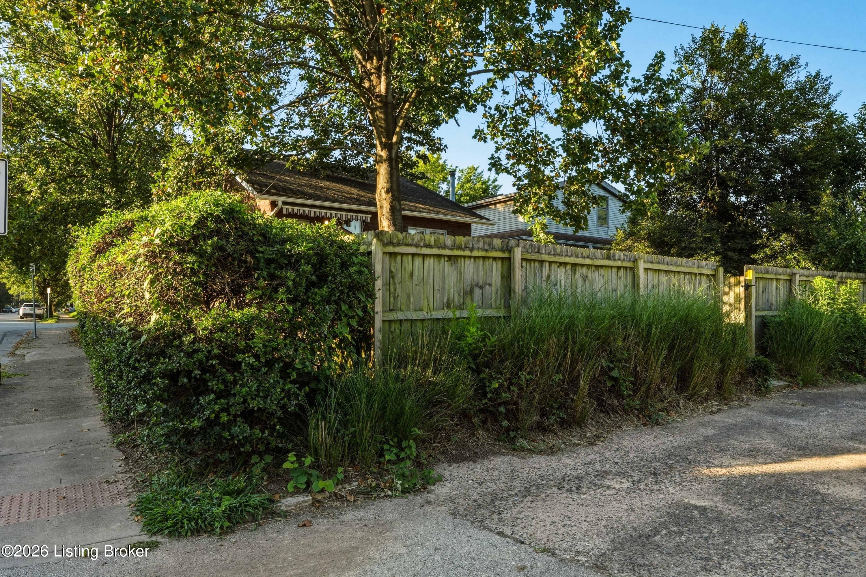 1753 Shady Ln Property Photo 51
