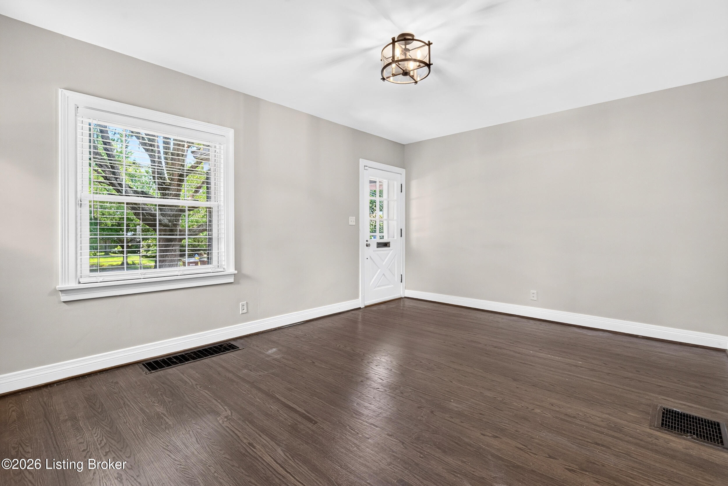 3811 Grandview Ave Property Photo 5