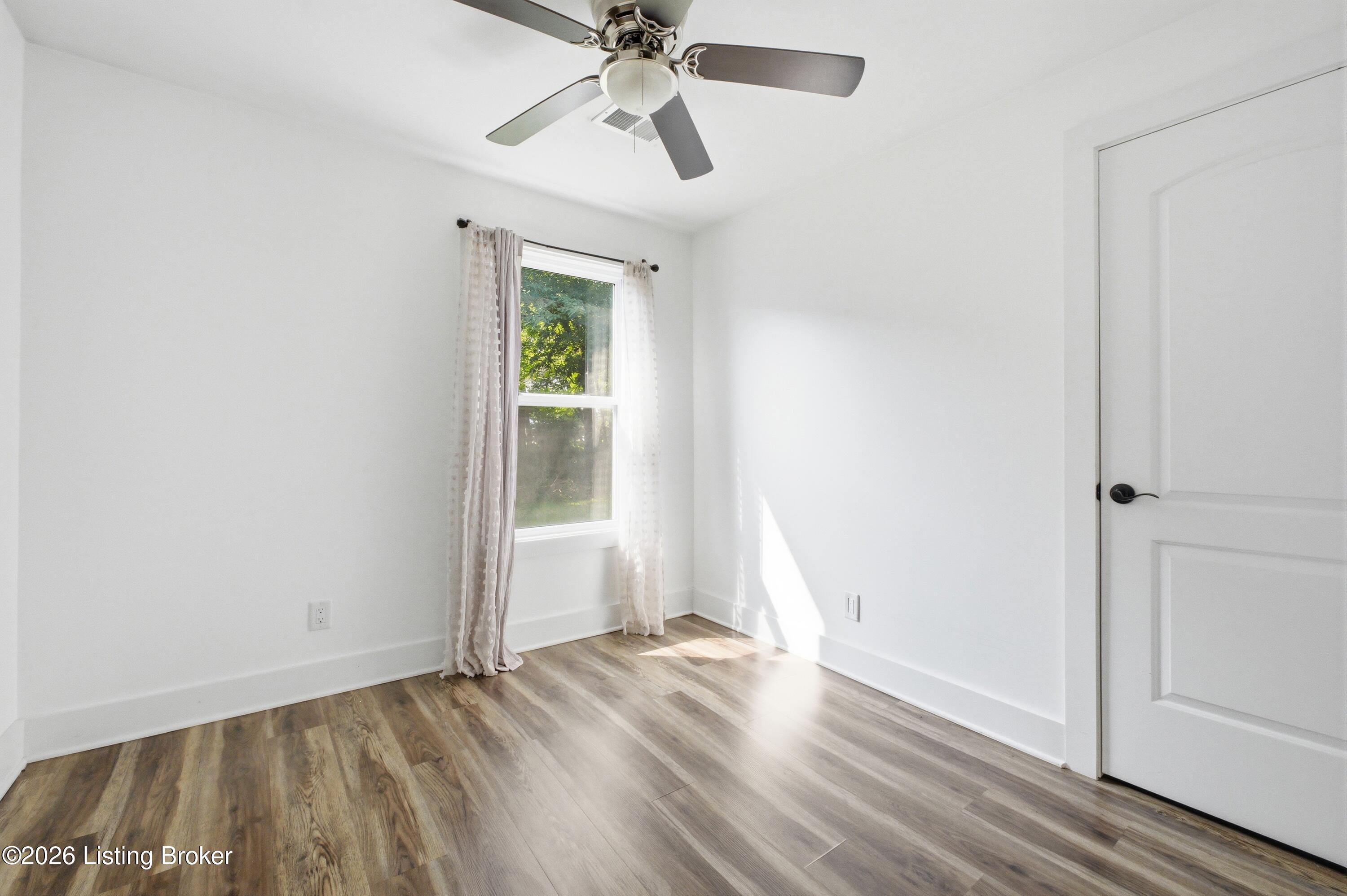 1037 Watt St Property Photo 16