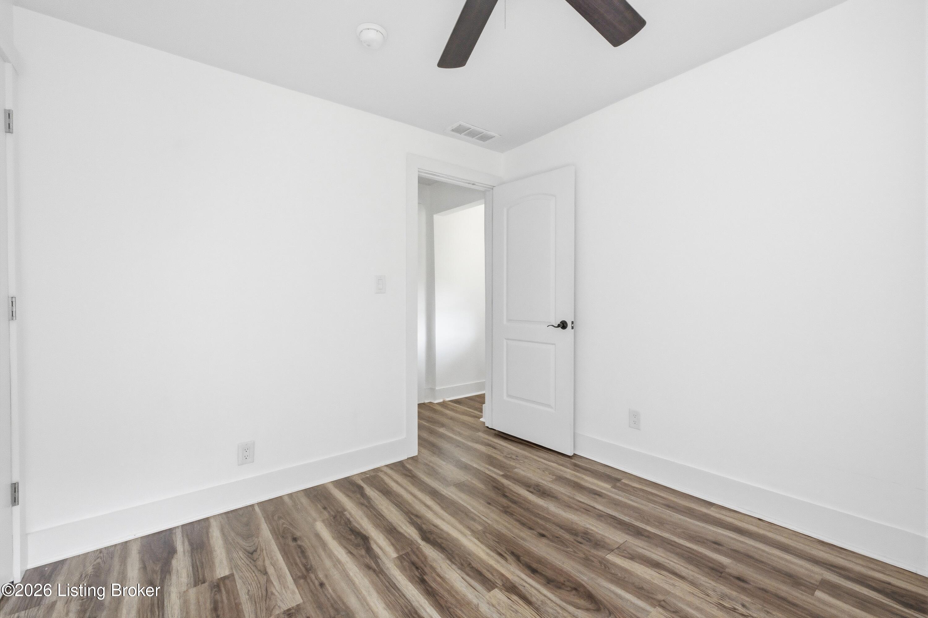 1037 Watt St Property Photo 17