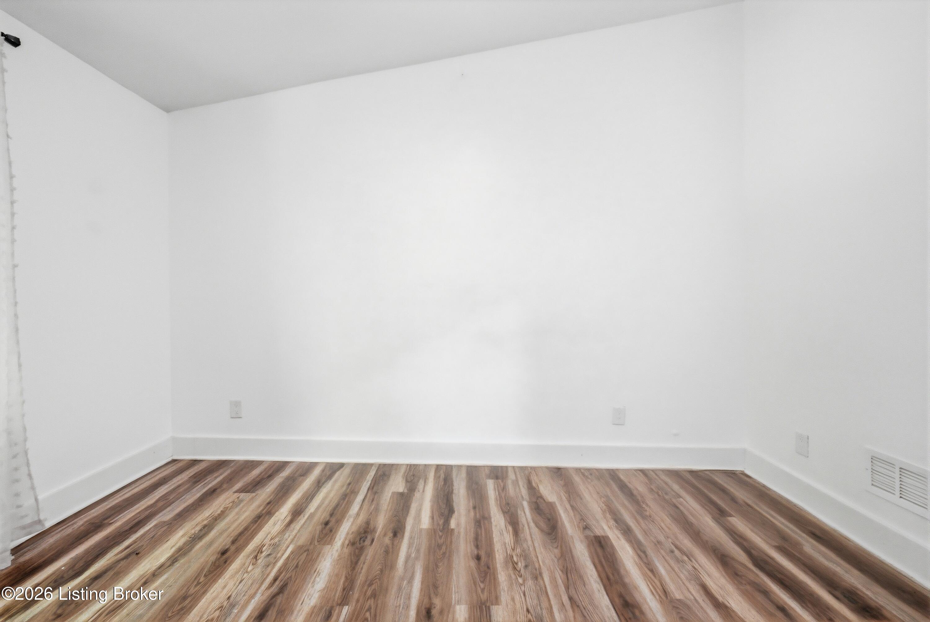 1037 Watt St Property Photo 27