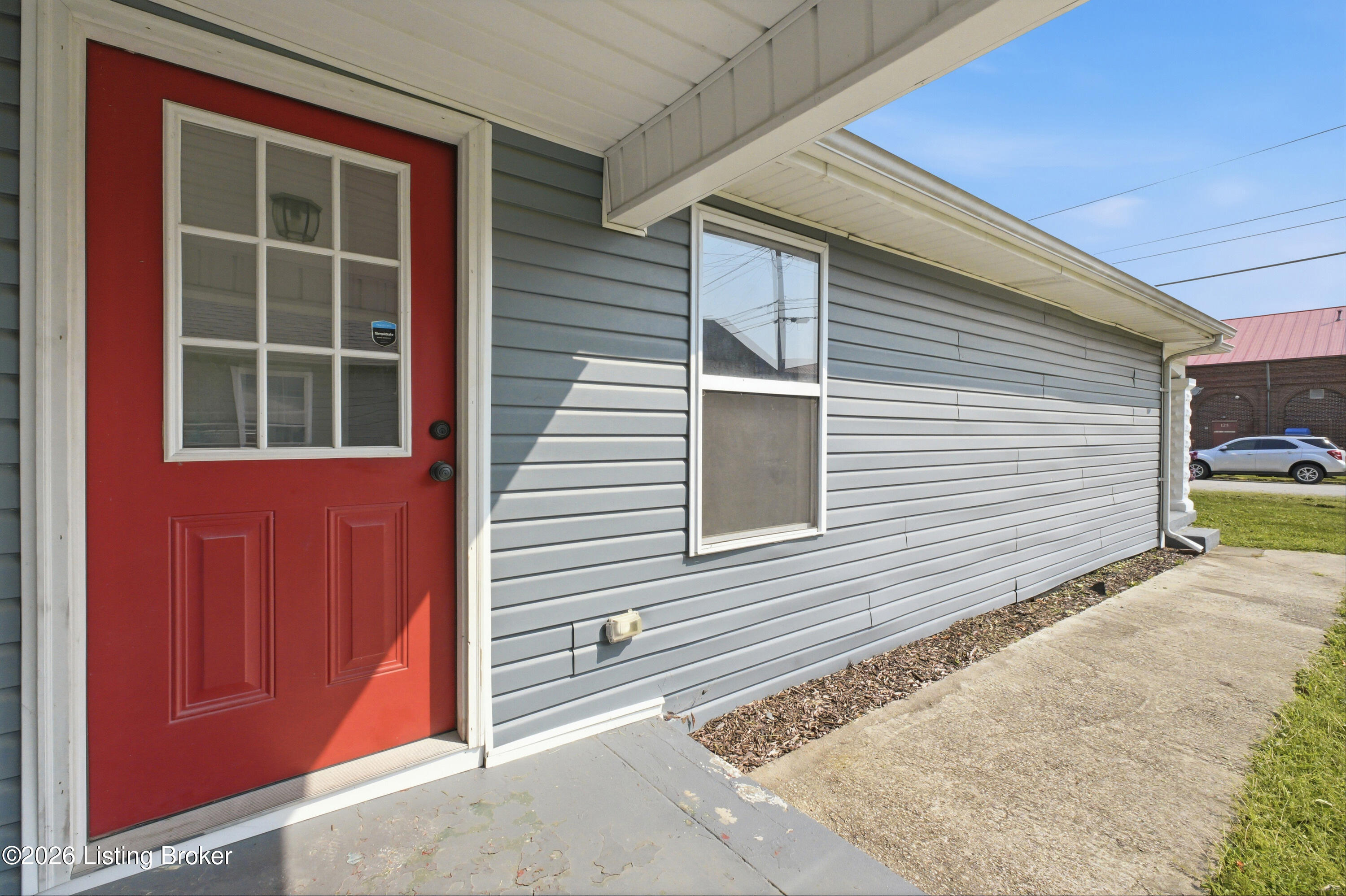 1037 Watt St Property Photo 28