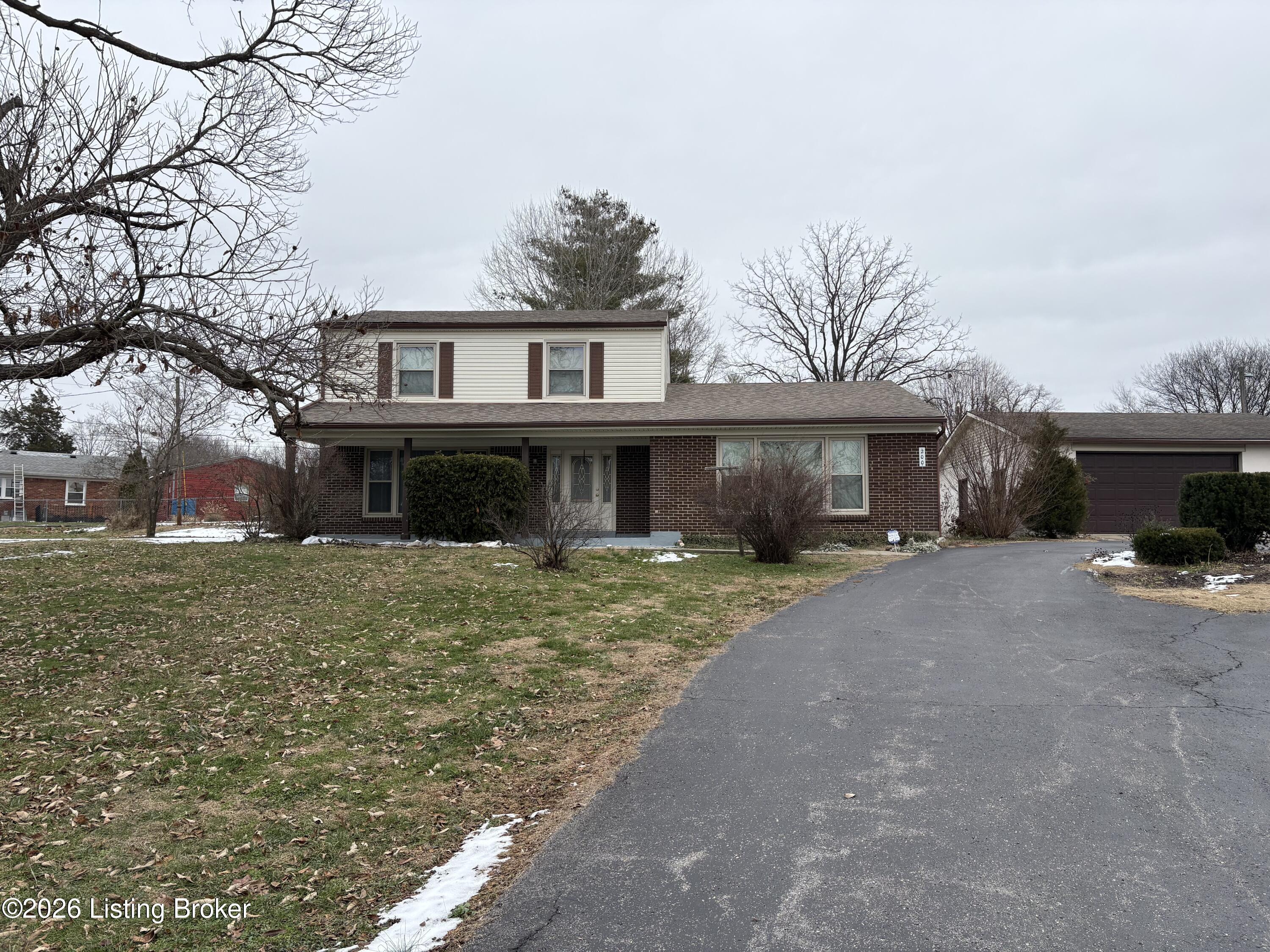 200 Castlerock Dr