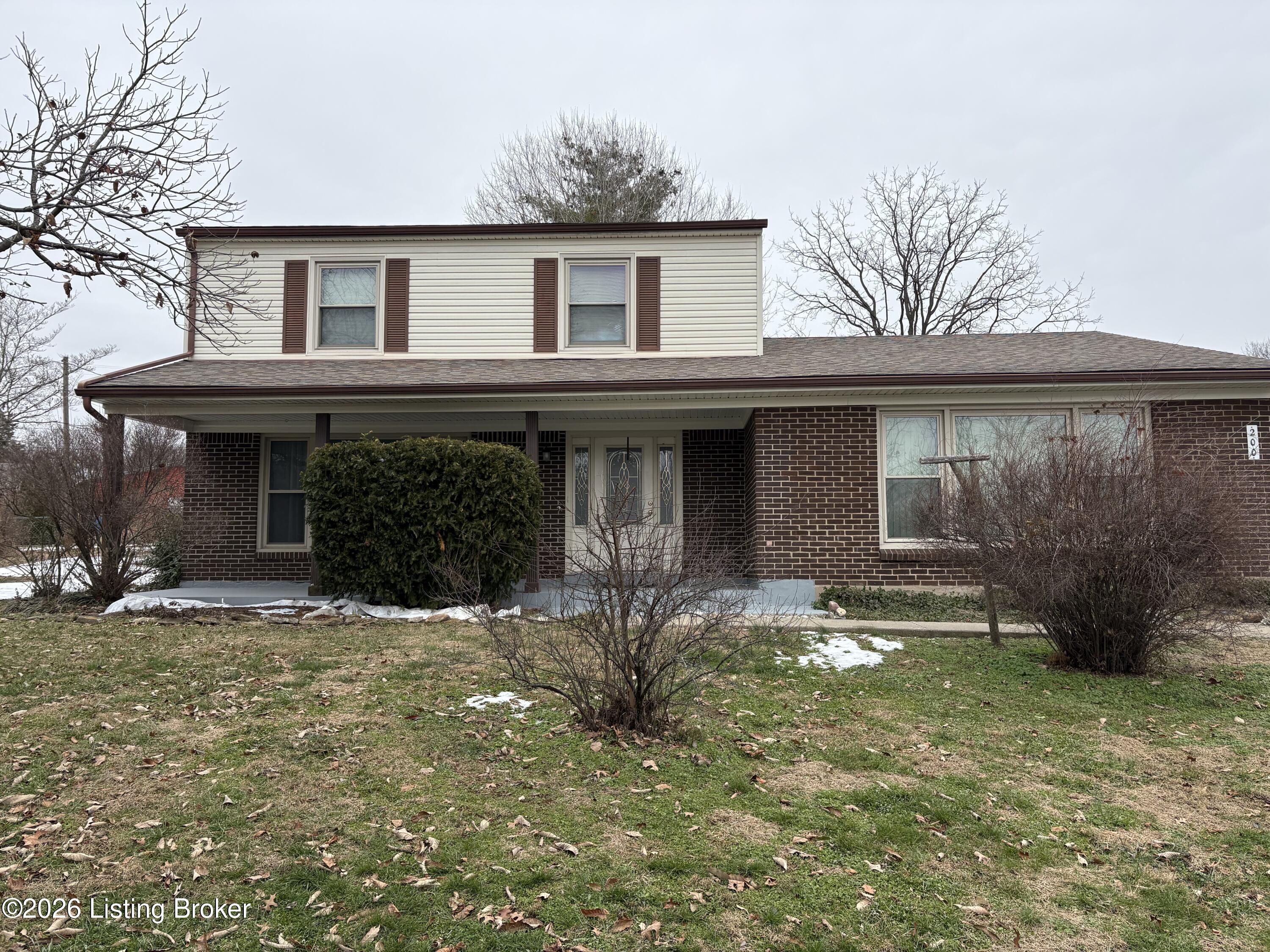 200 Castlerock Dr Property Photo 2