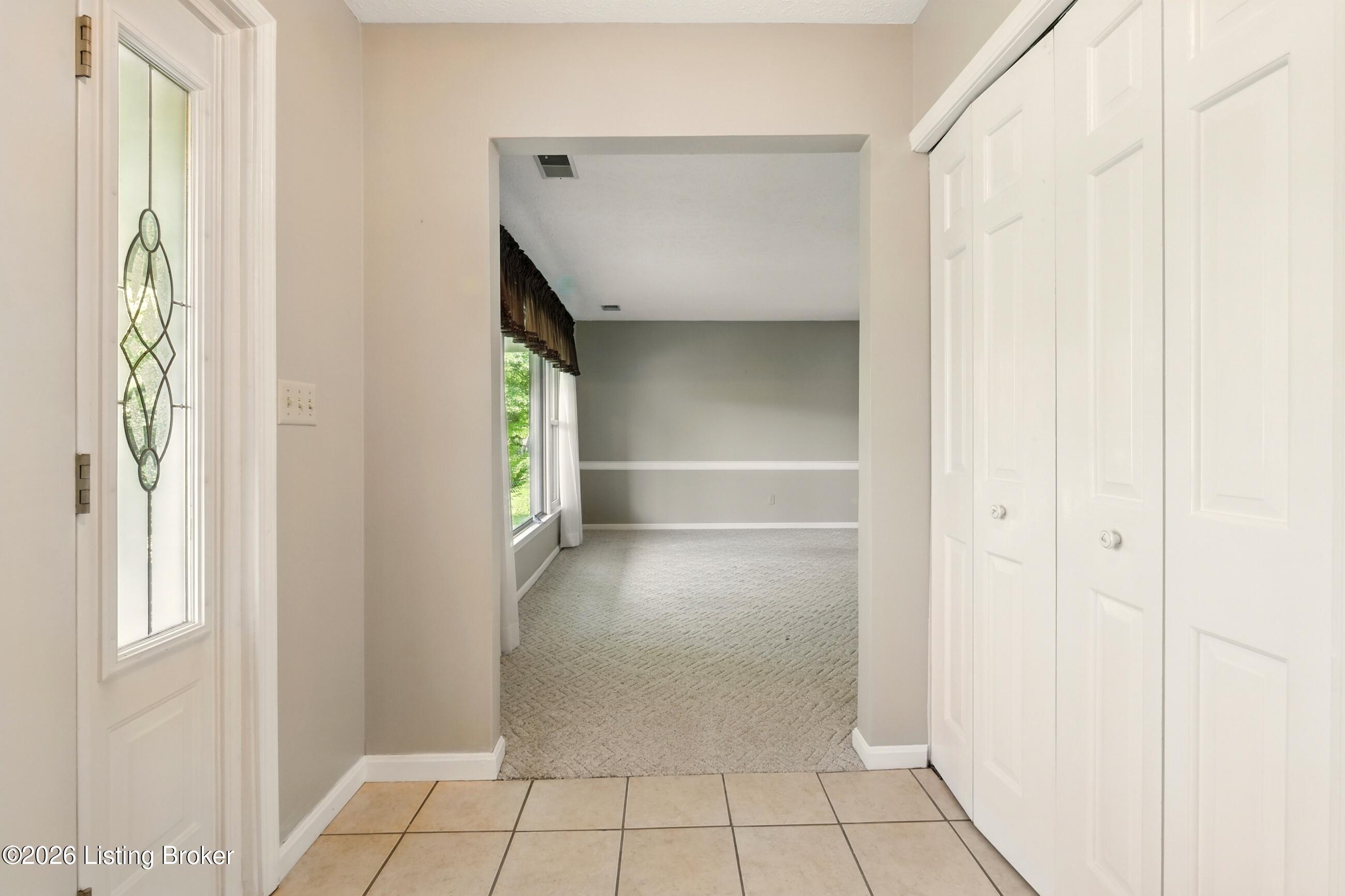 200 Castlerock Dr Property Photo 7