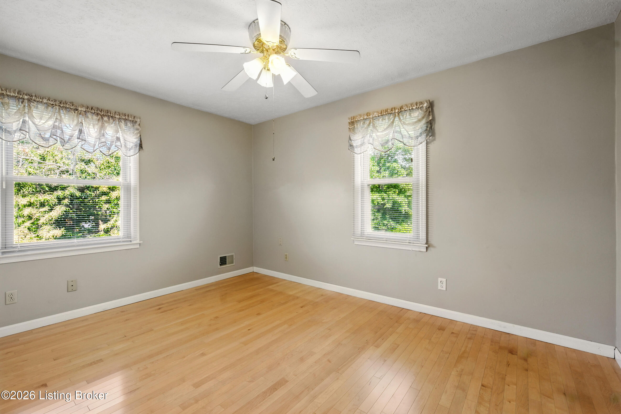 200 Castlerock Dr Property Photo 29