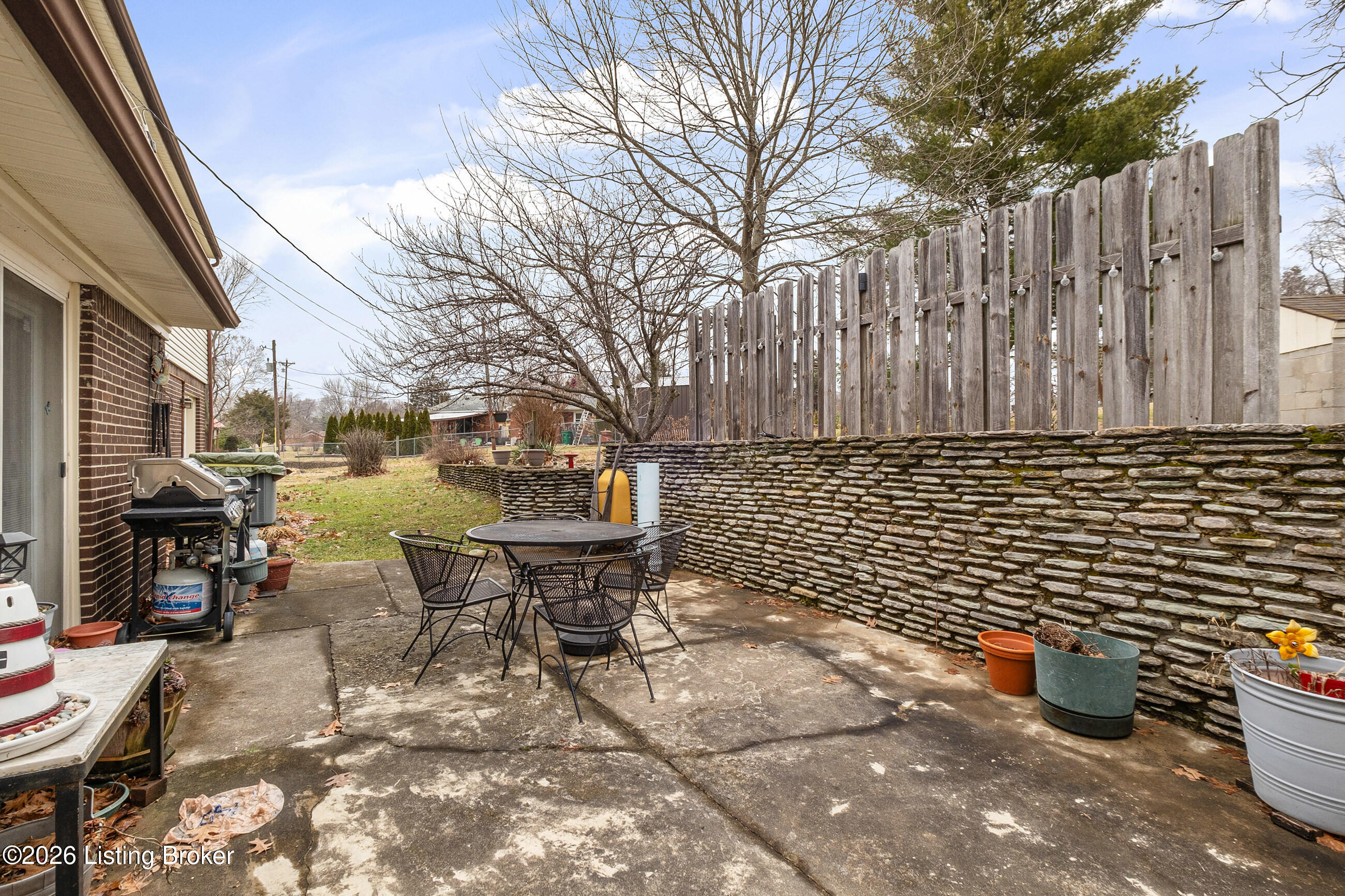 200 Castlerock Dr Property Photo 32