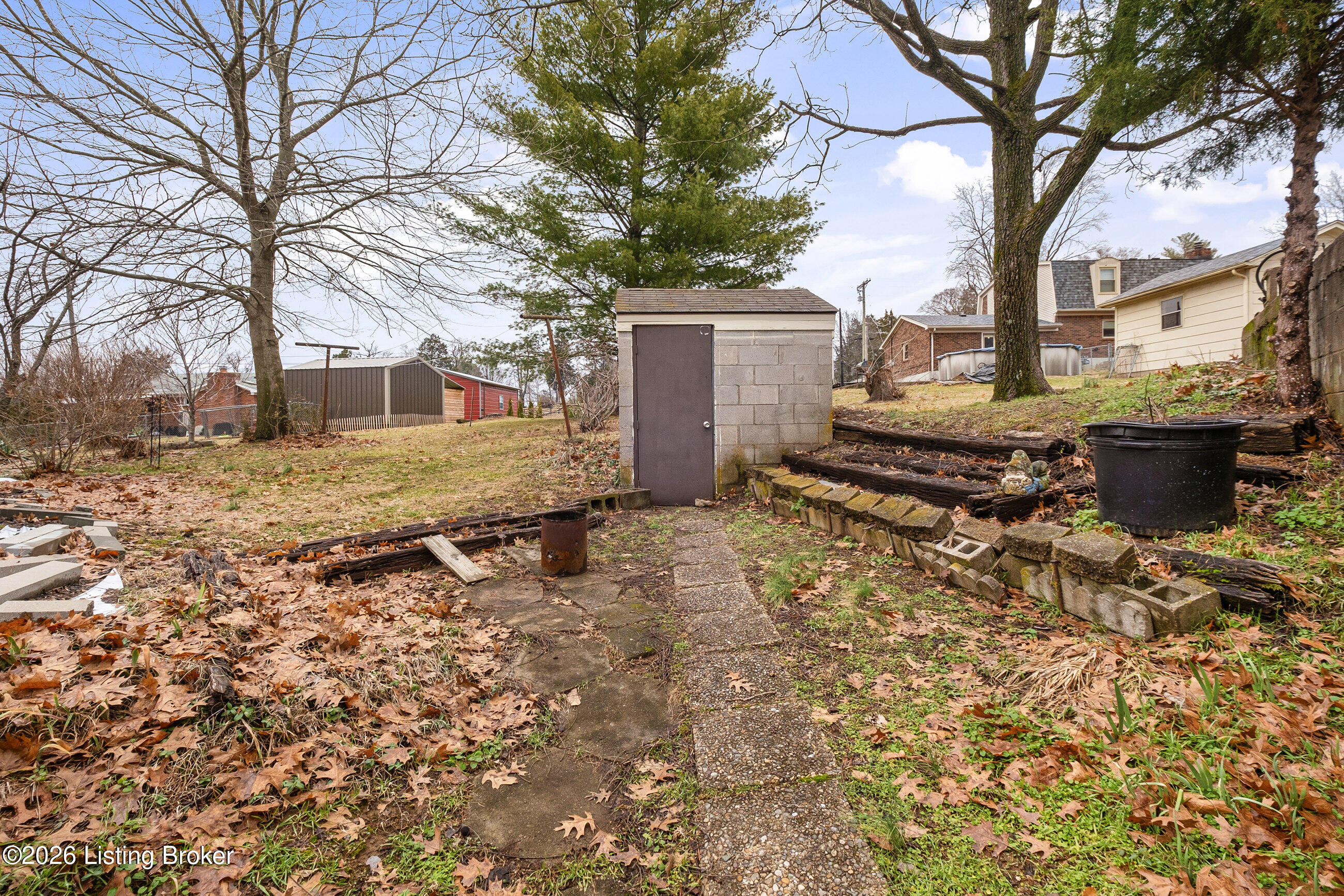 200 Castlerock Dr Property Photo 36