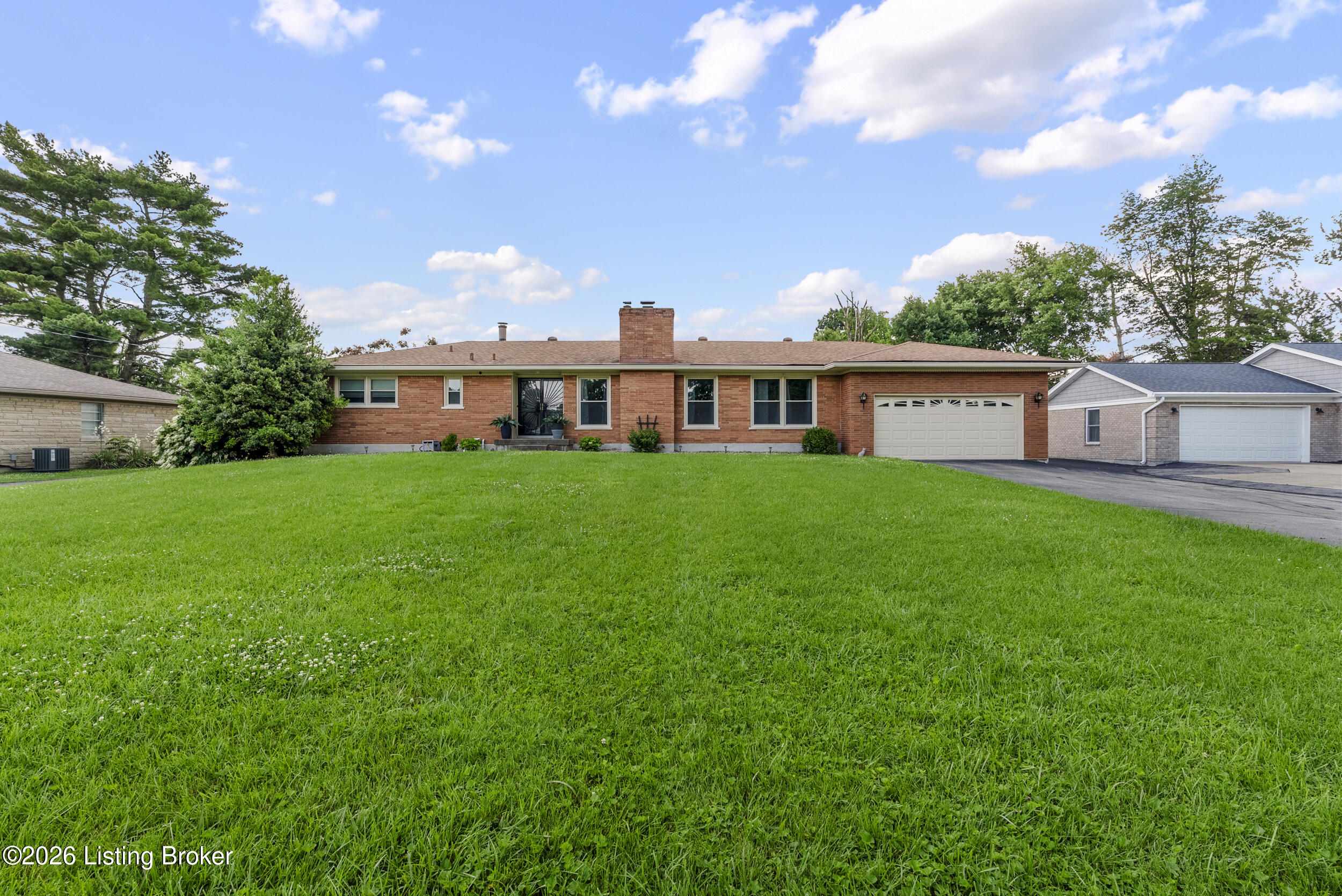 5003 S Watterson Trail Property Photo 1
