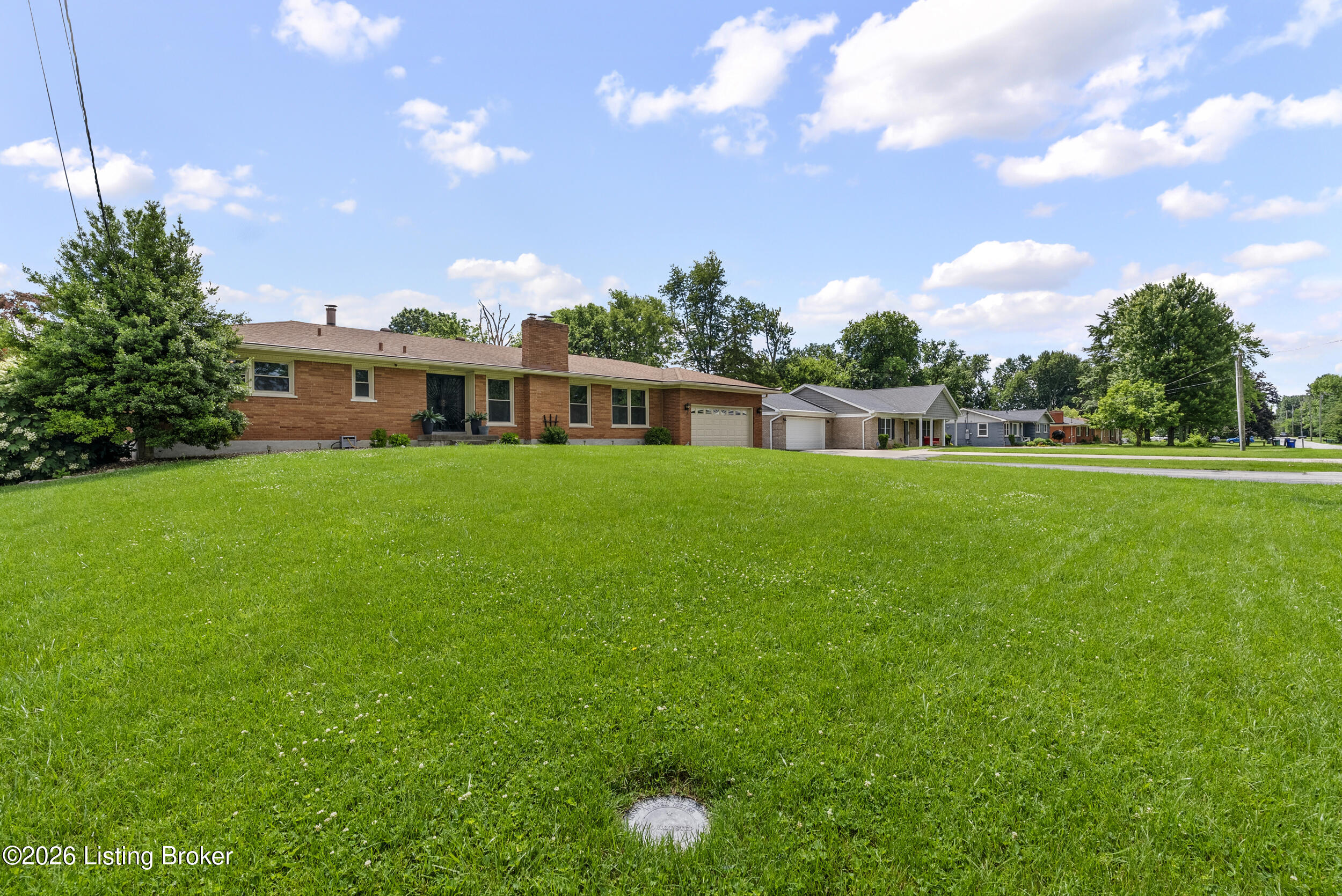 5003 S Watterson Trail Property Photo 4