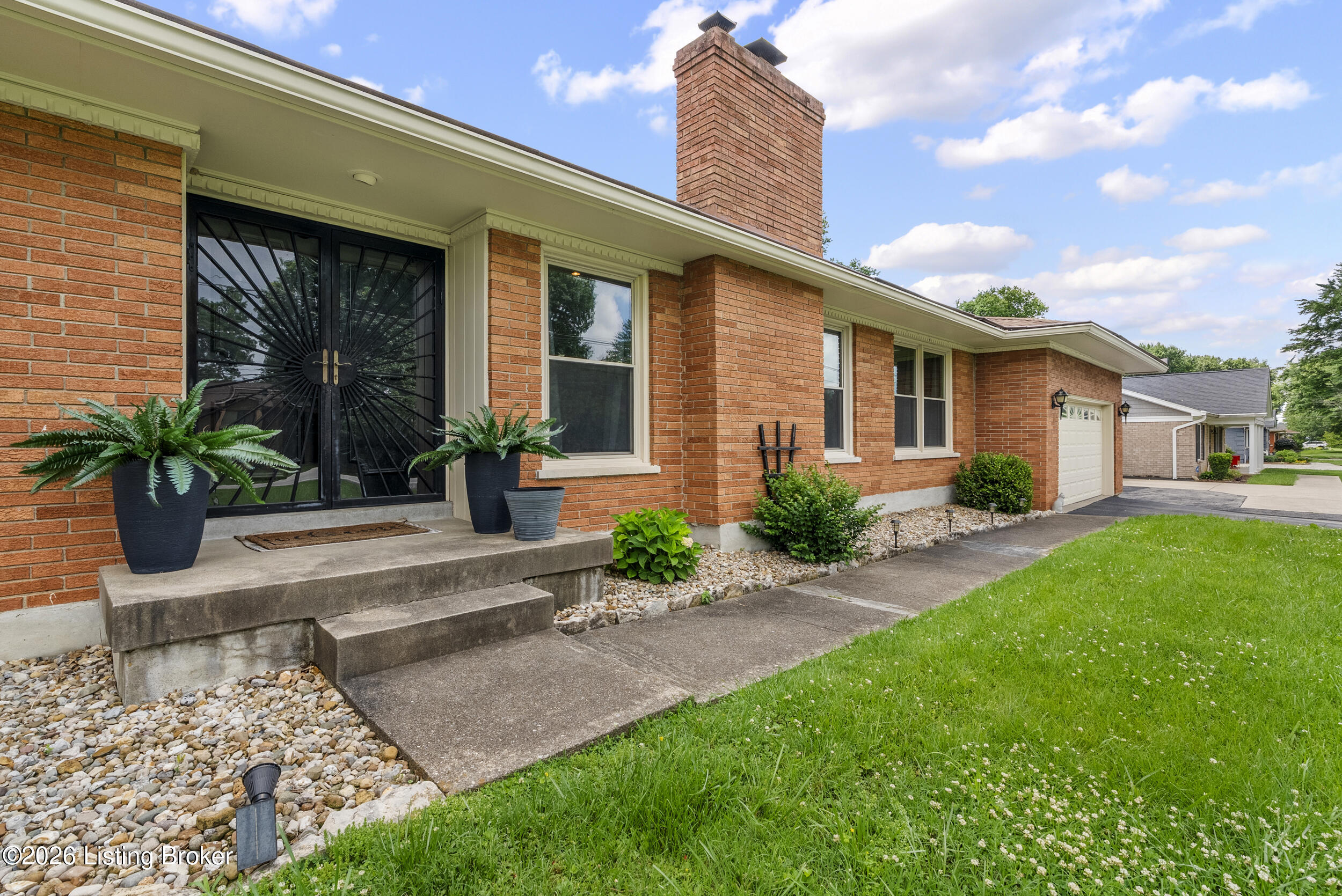 5003 S Watterson Trail Property Photo 5