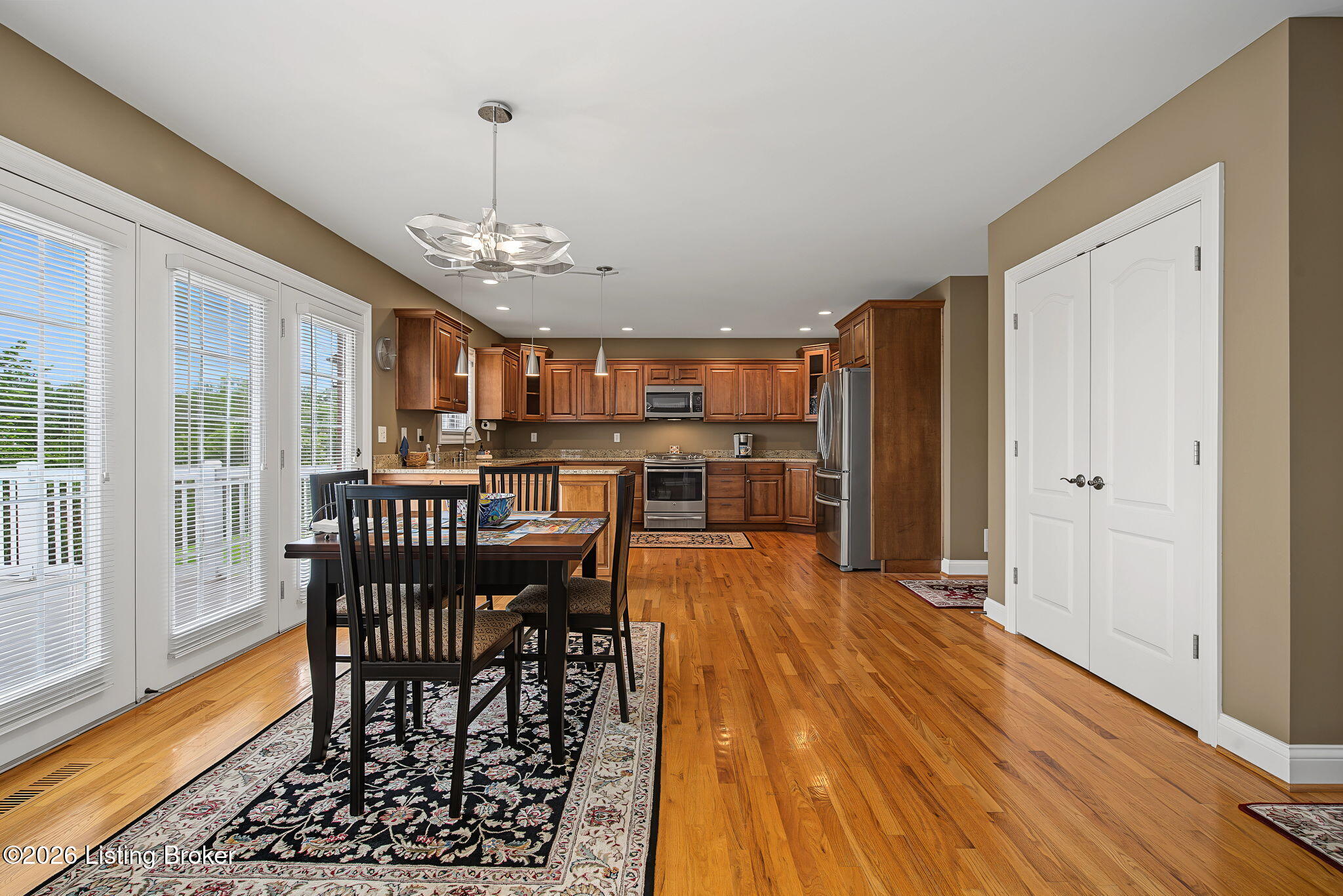 4009 Lake Ridge Way Property Photo 14