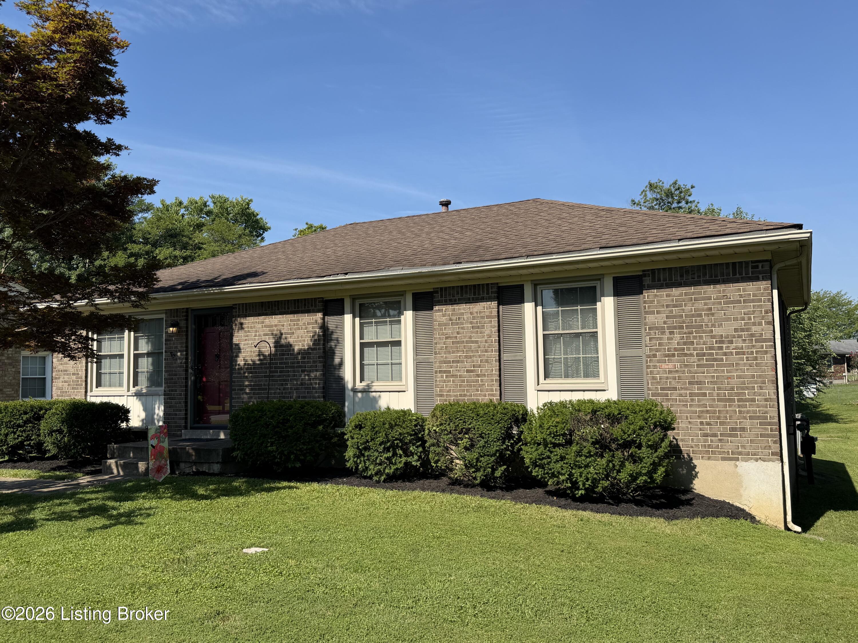 5902 Bucks Ln Property Photo 2