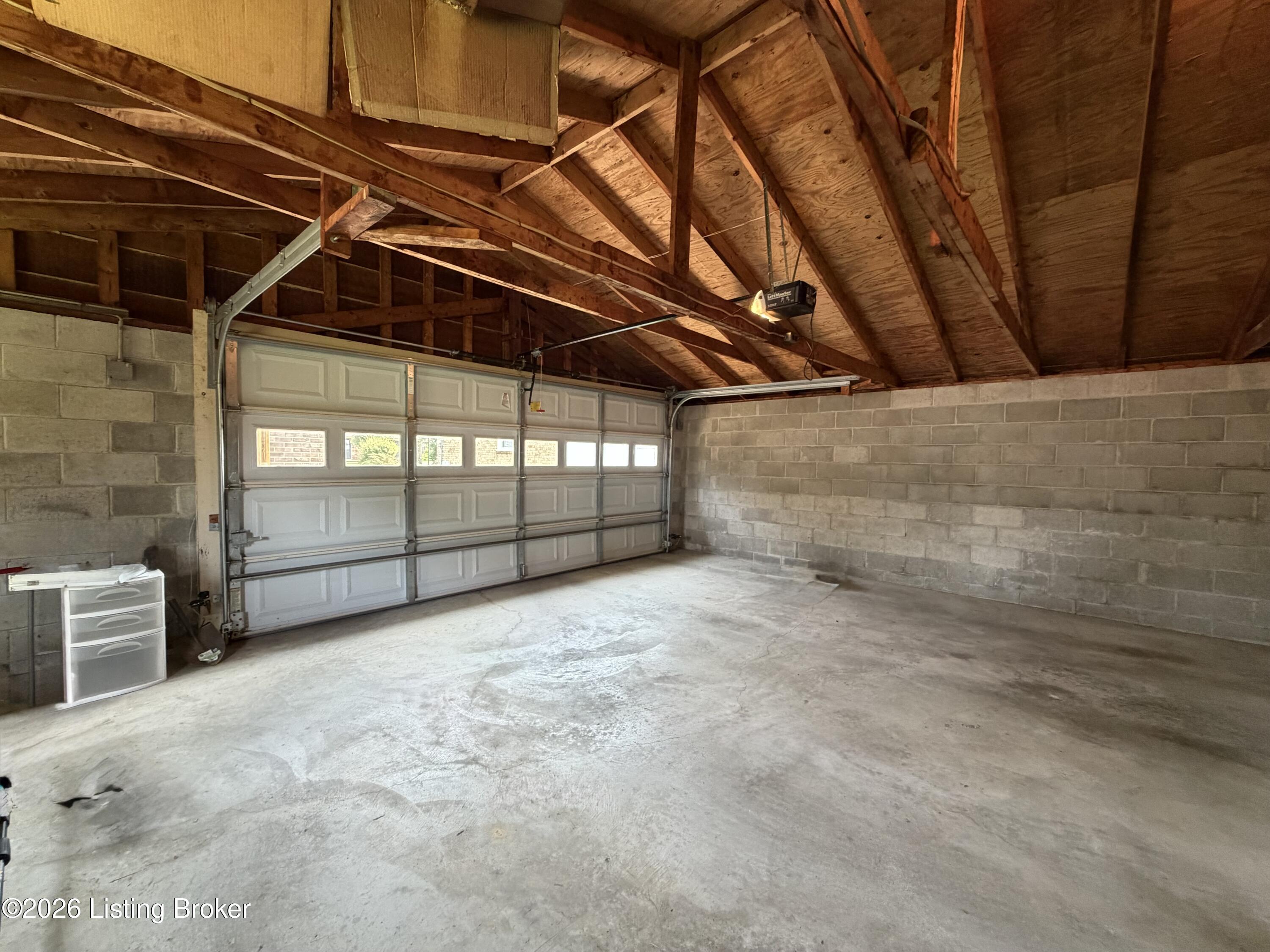 5902 Bucks Ln Property Photo 8