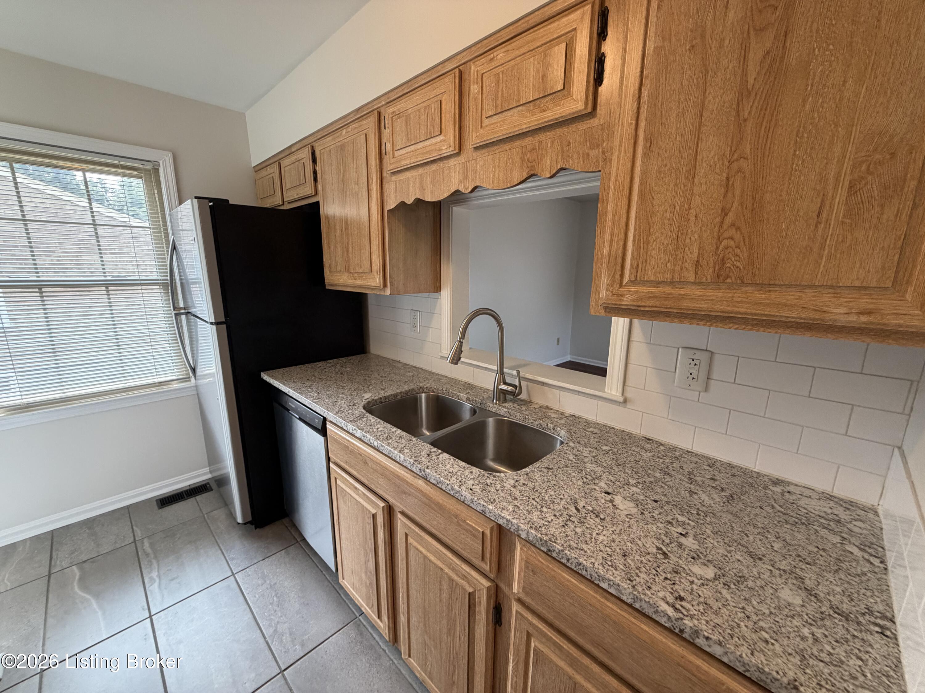 5902 Bucks Ln Property Photo 16