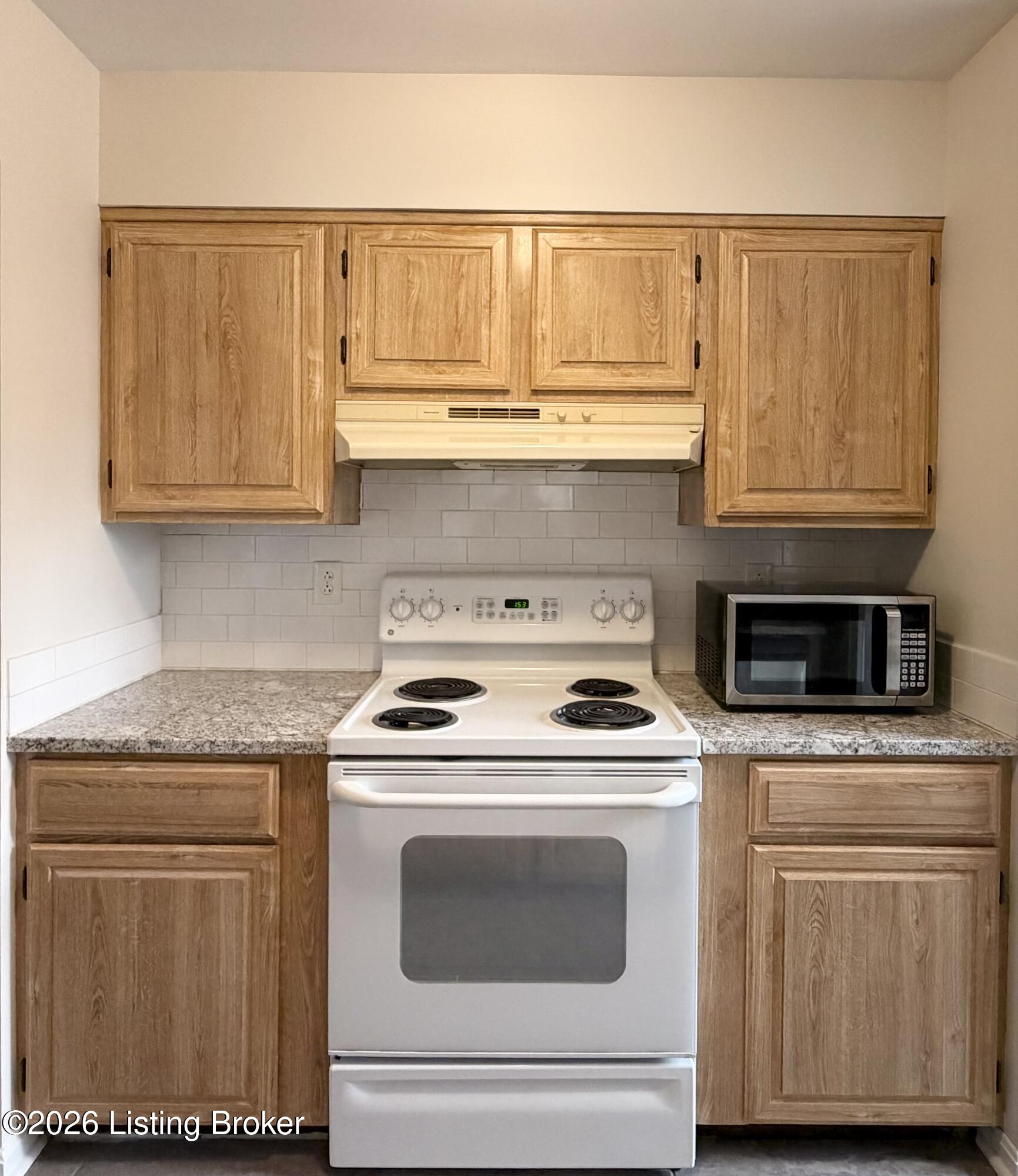 5902 Bucks Ln Property Photo 19