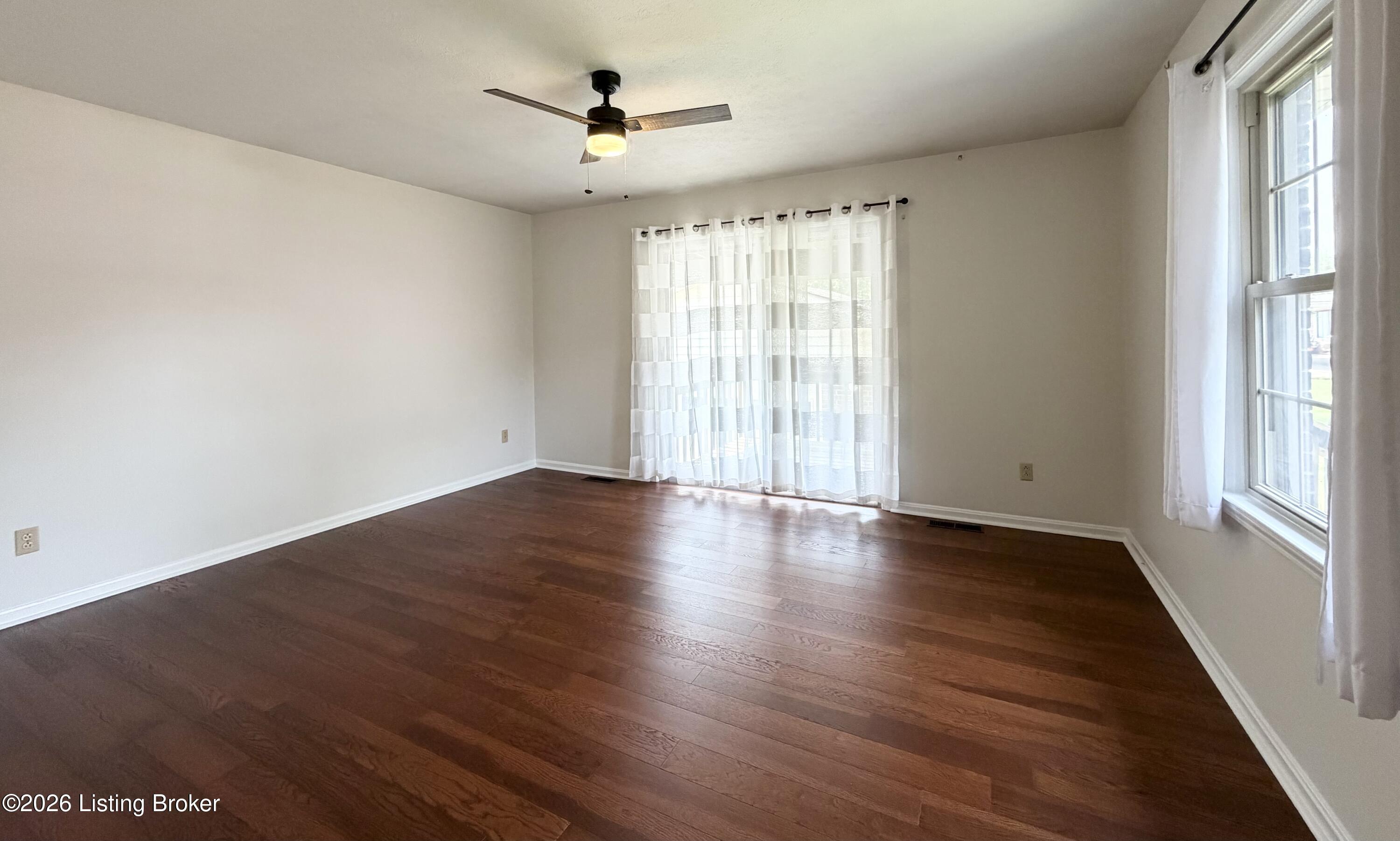 5902 Bucks Ln Property Photo 23