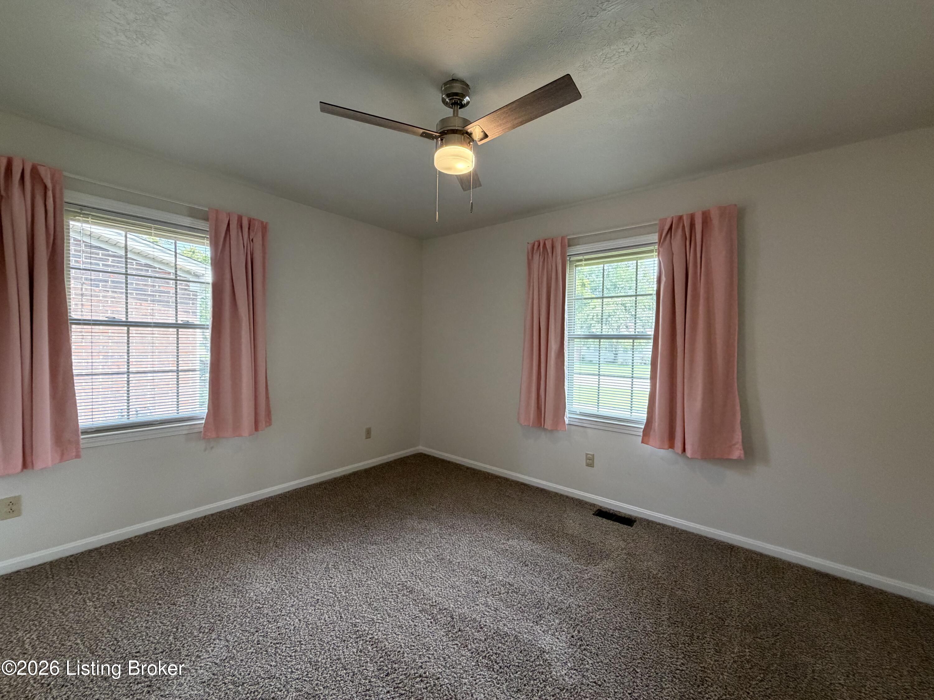 5902 Bucks Ln Property Photo 29