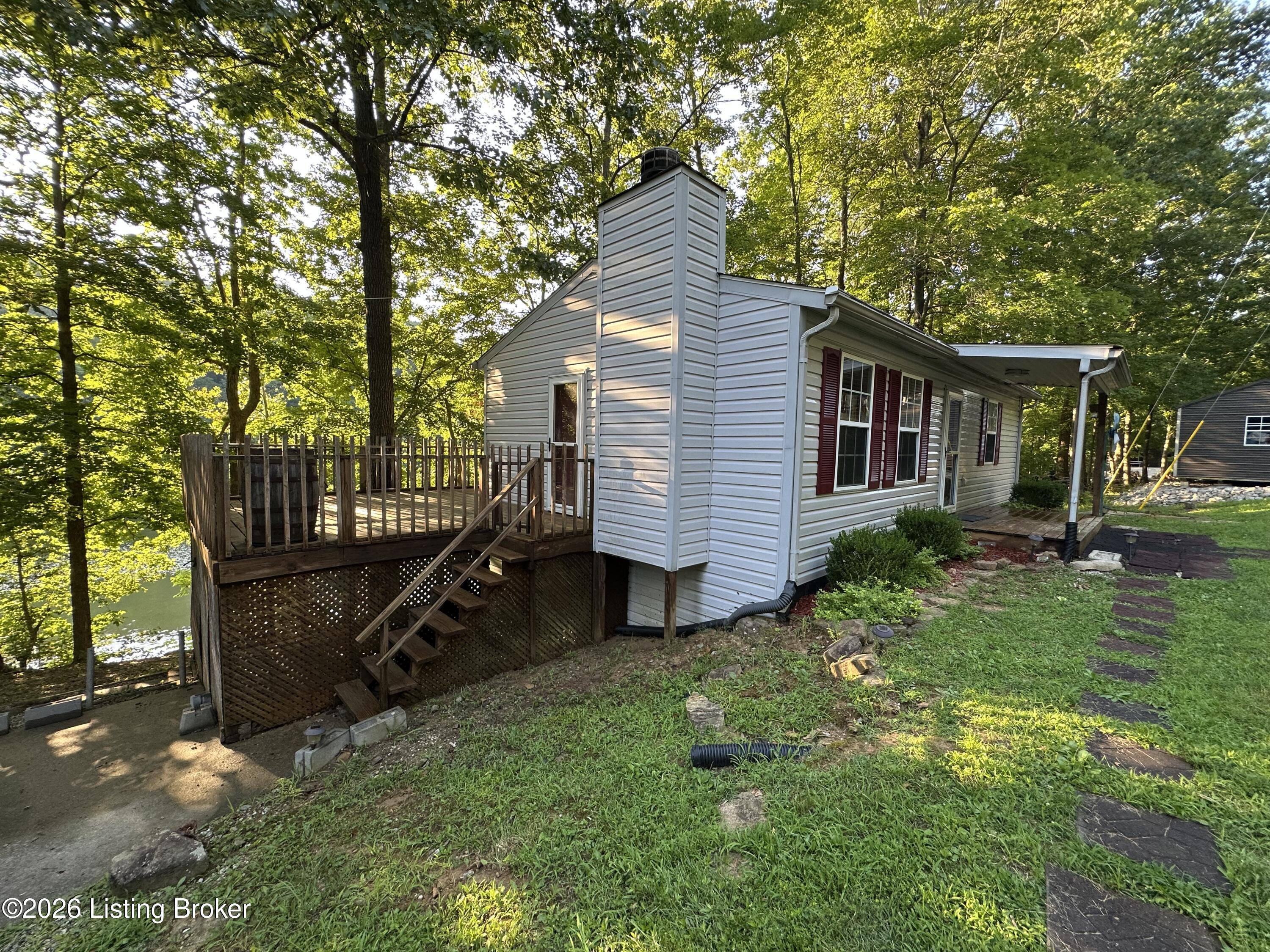 621 Woodhaven Ln Property Photo 11