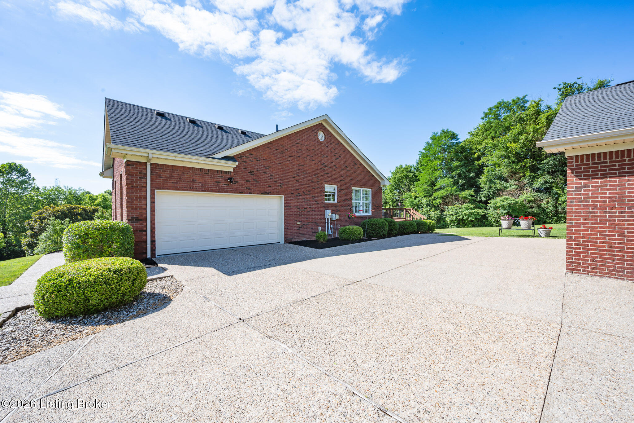 2700 Sycamore Run Ct Property Photo 40