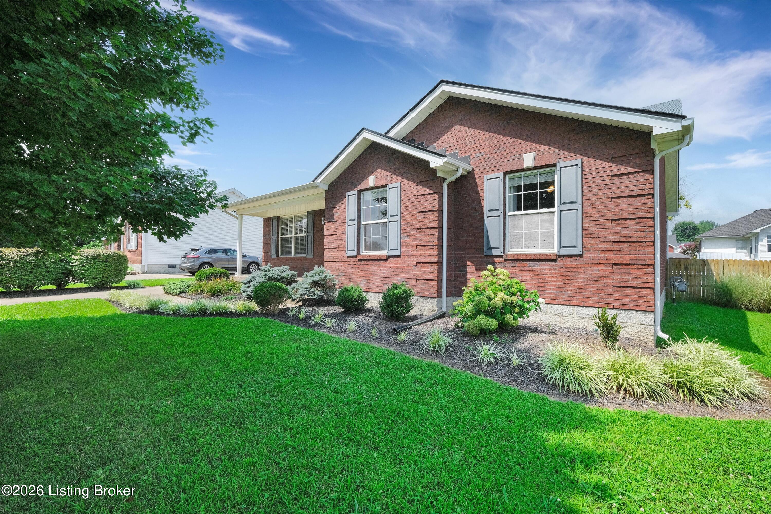 161 Deer Park Way Property Photo 4