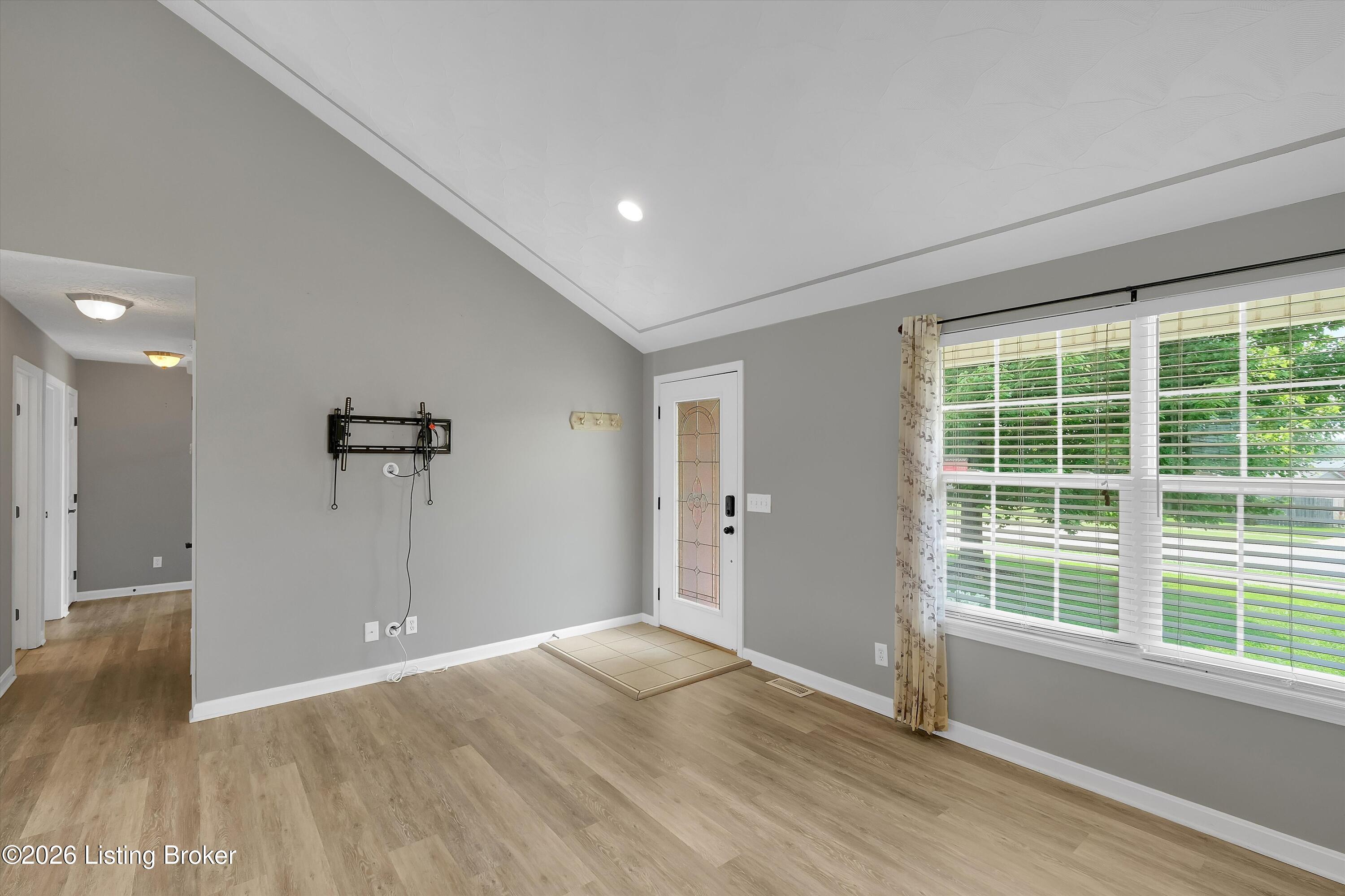 161 Deer Park Way Property Photo 8