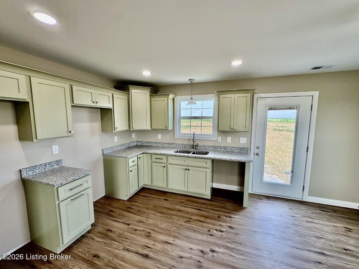 1592 Old Perryville Loop Property Photo 5