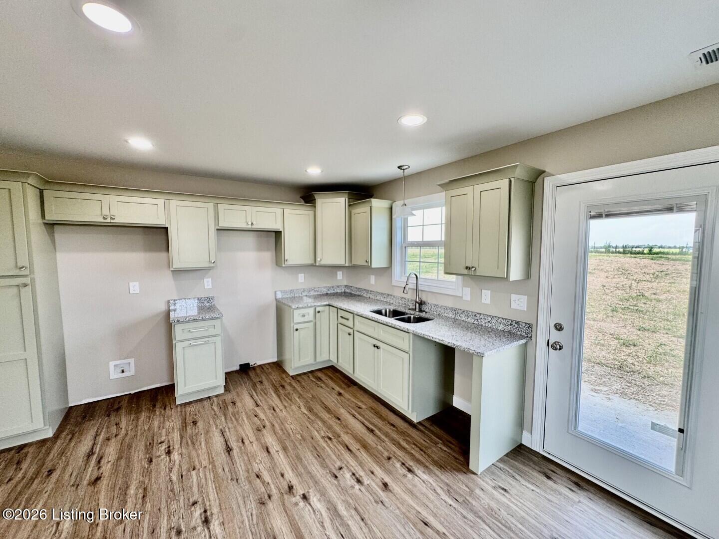 1592 Old Perryville Loop Property Photo 6