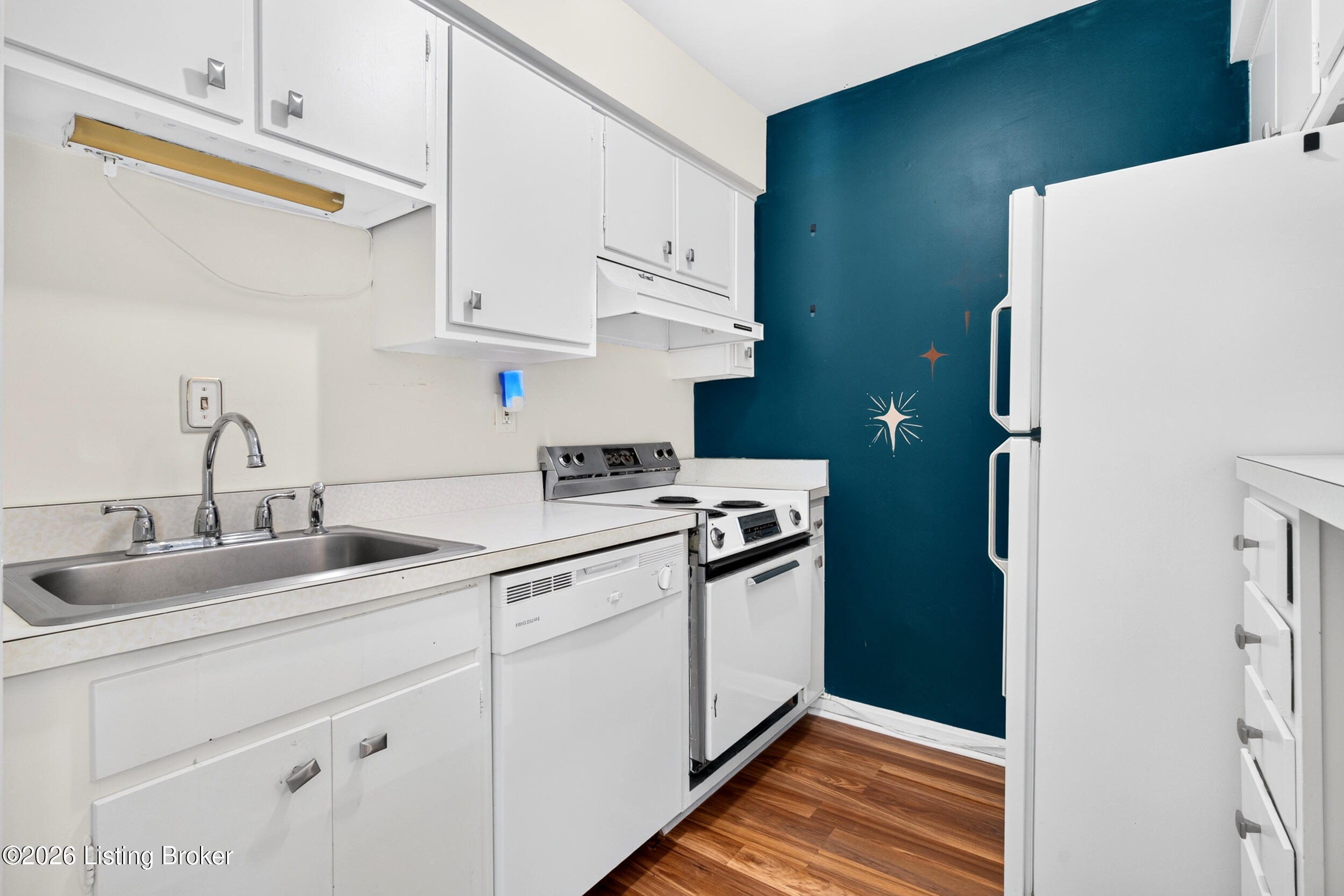 521 Zorn Ave Apt C12 Property Photo 8